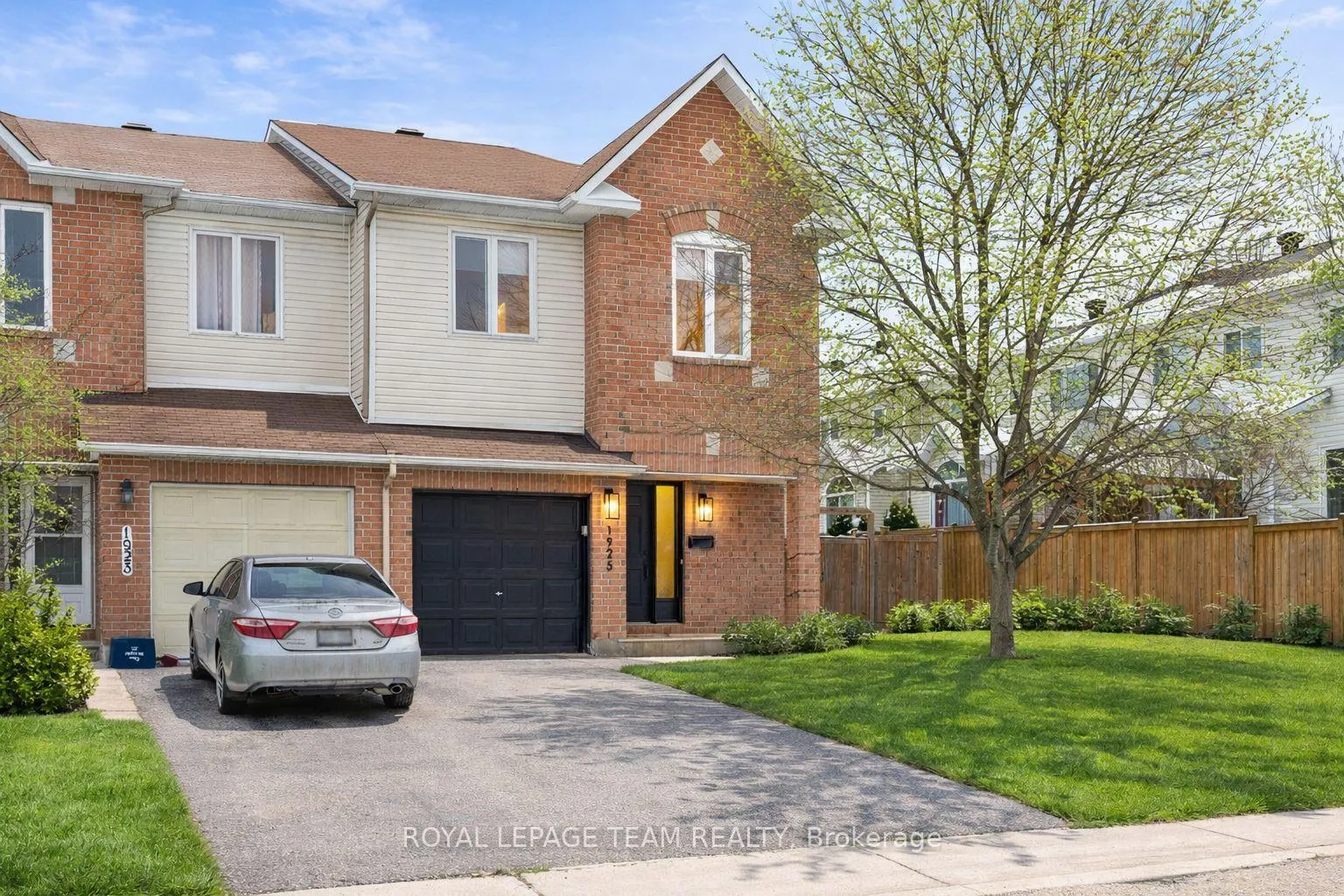 Photo 1 of 1925 Windwood Place, Ottawa, Chapel Hill — HOMEH