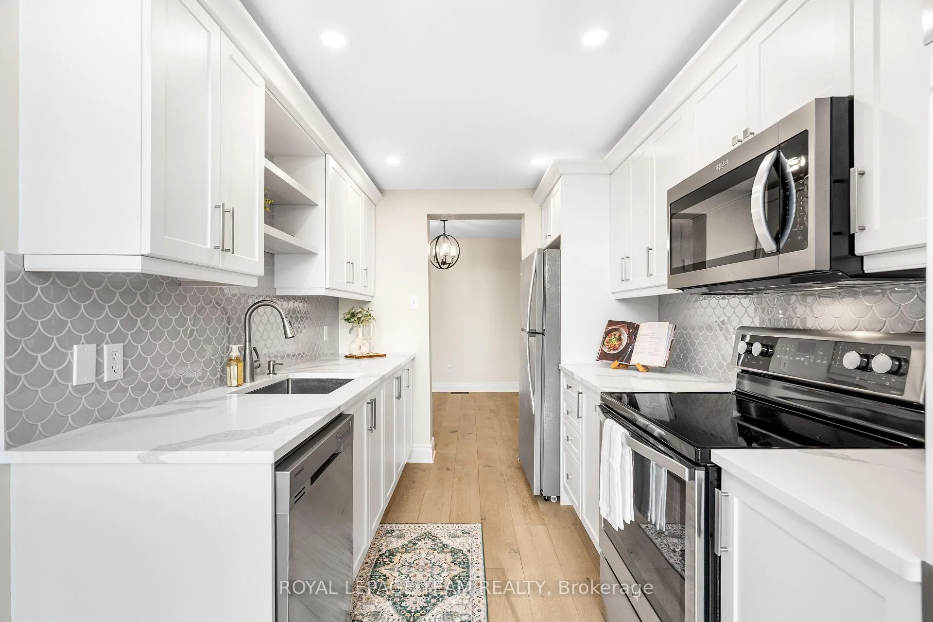 Photo 9 of 1925 Windwood Place, Ottawa, Chapel Hill — HOMEH