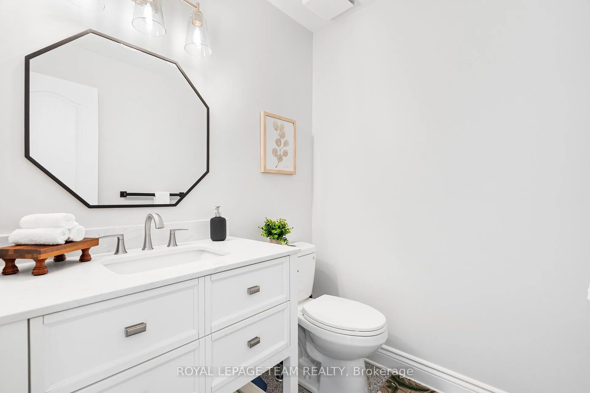 Photo 14 of 1925 Windwood Place, Ottawa, Chapel Hill — HOMEH