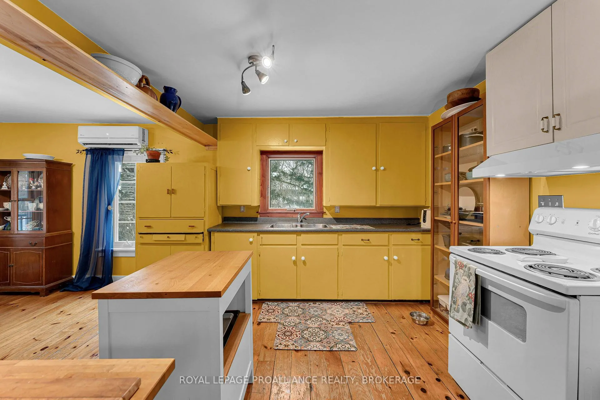Photo 11 of 6014 Main Street, Frontenac, Frontenac South — HOMEH