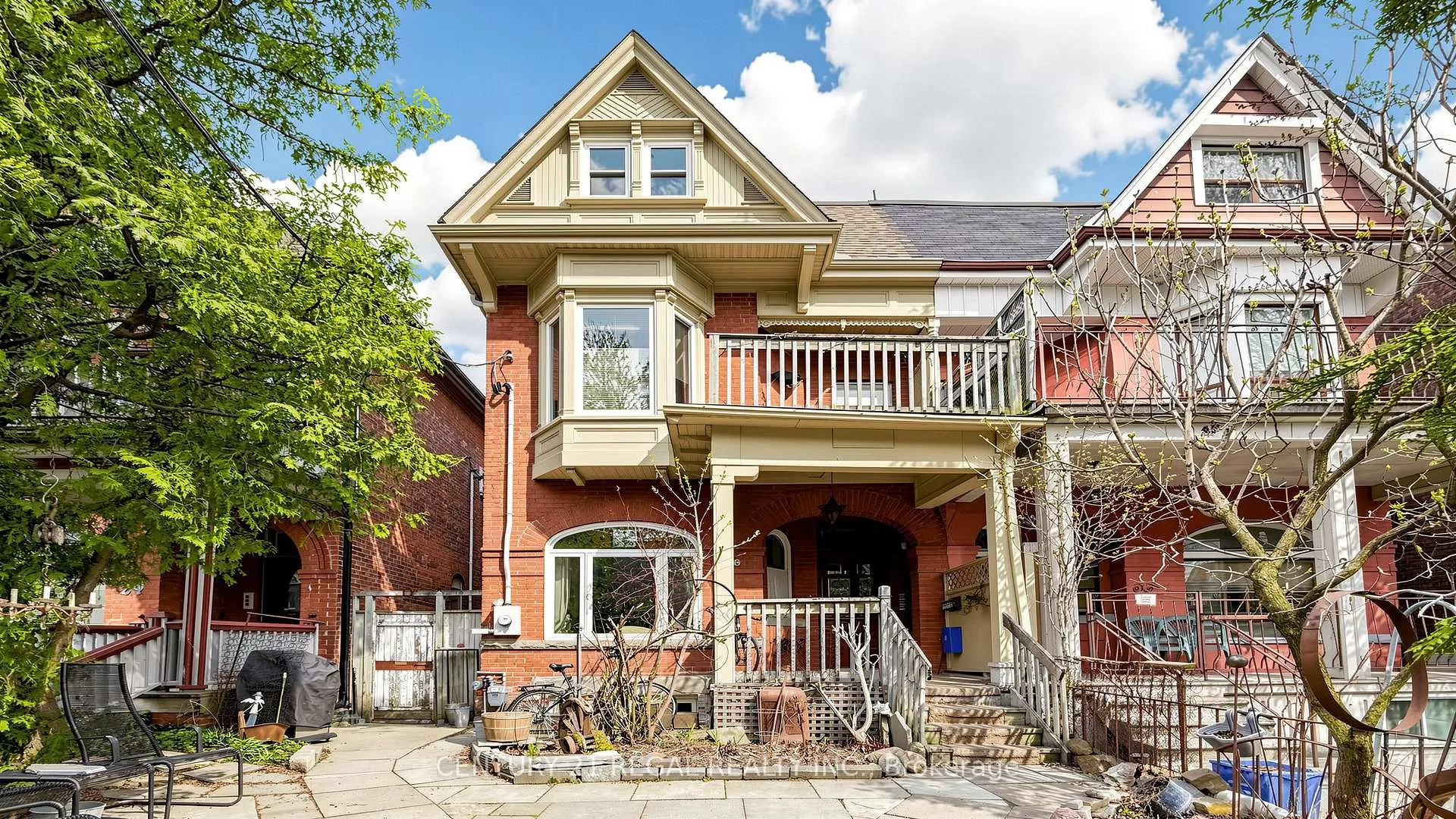 Photo 2 of 26 Macdonell Avenue, Toronto, Roncesvalles — HOMEH