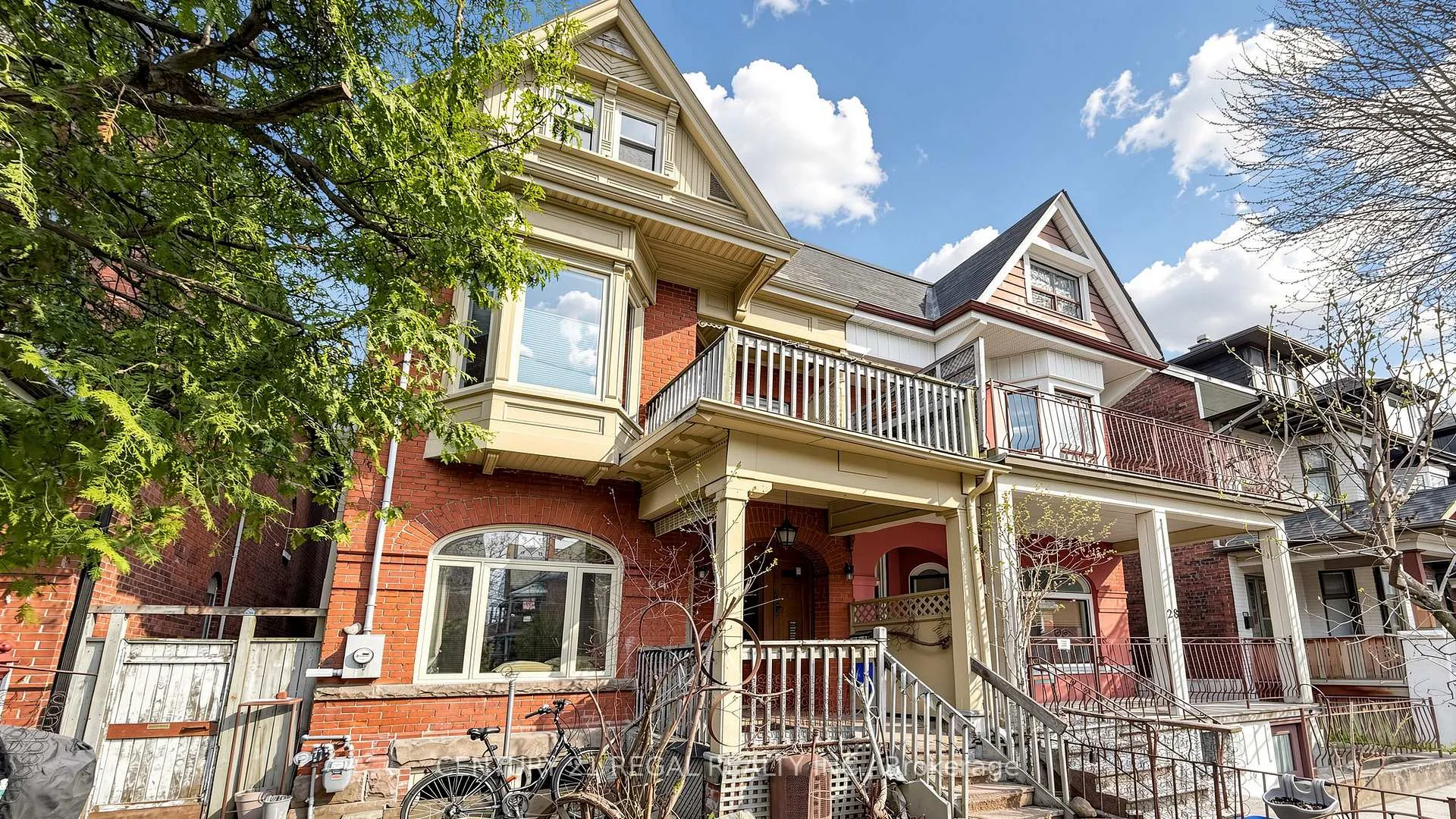 Photo 3 of 26 Macdonell Avenue, Toronto, Roncesvalles — HOMEH