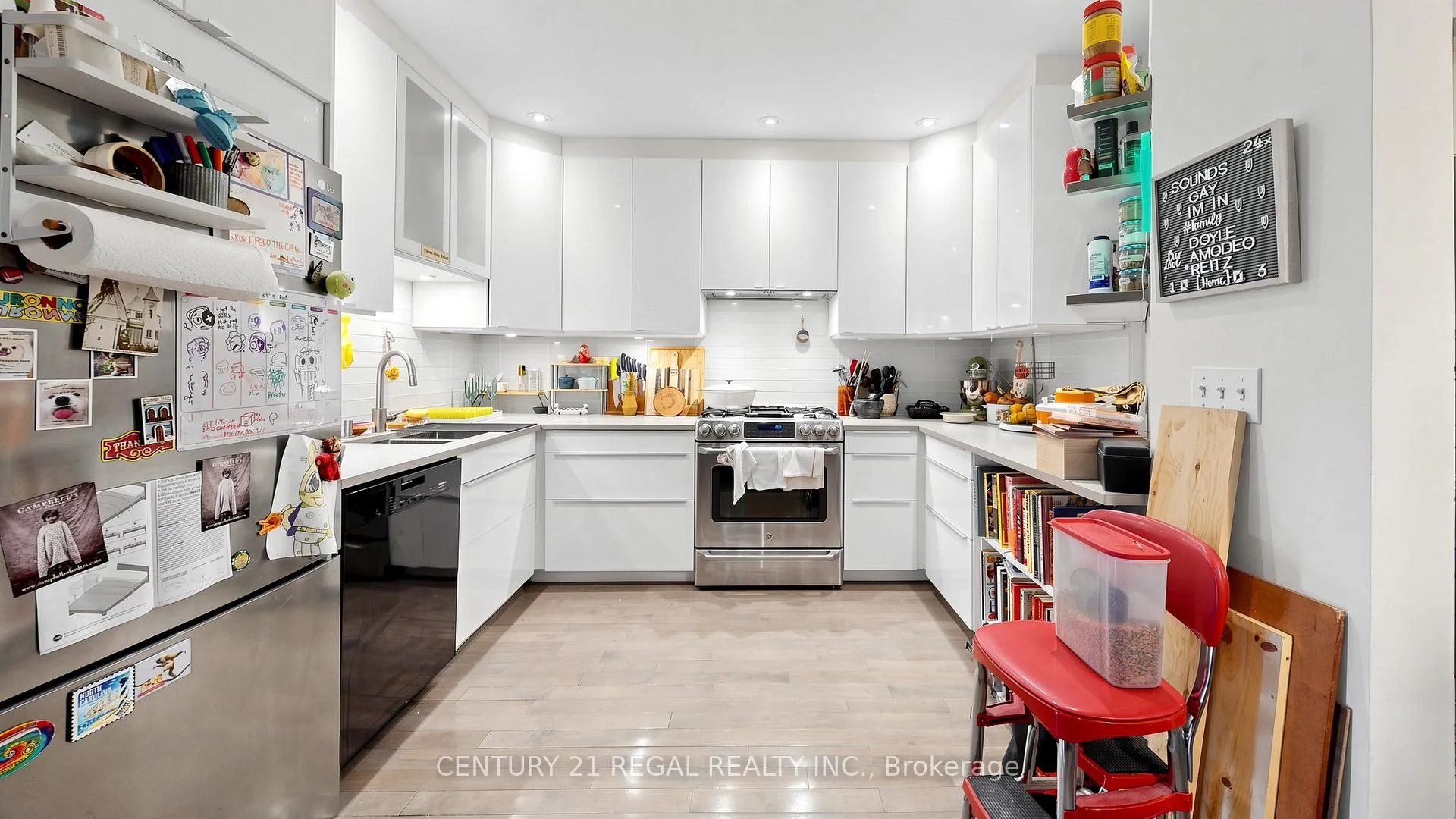 Photo 8 of 26 Macdonell Avenue, Toronto, Roncesvalles — HOMEH