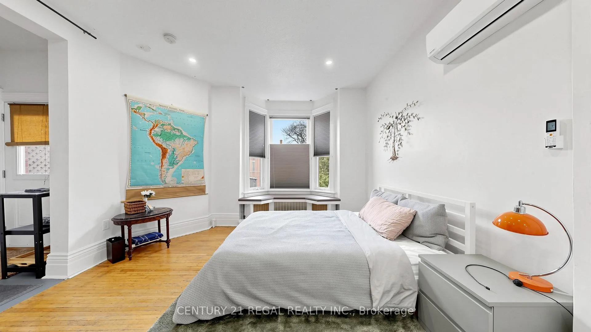 Photo 12 of 26 Macdonell Avenue, Toronto, Roncesvalles — HOMEH