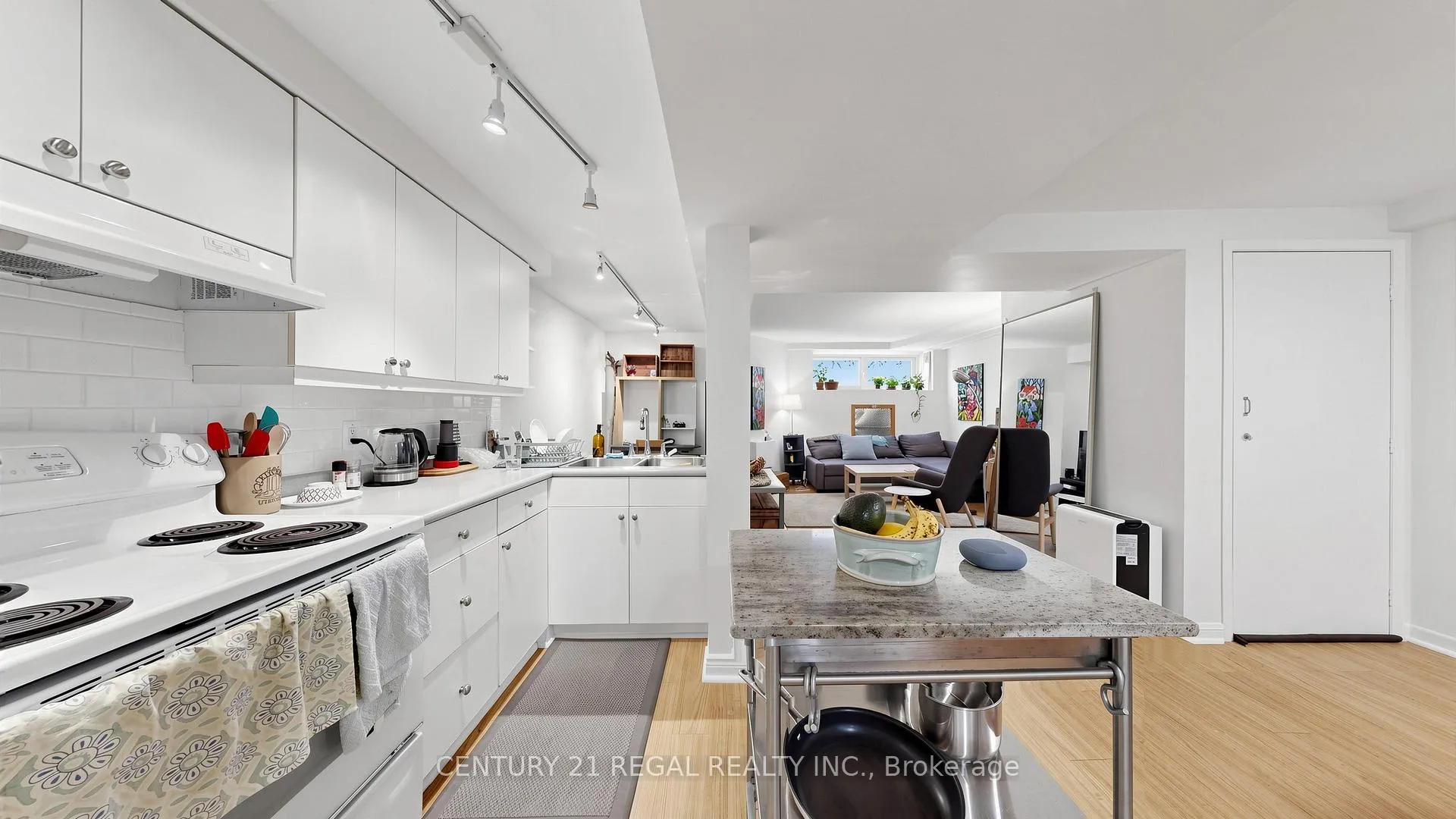 Photo 25 of 26 Macdonell Avenue, Toronto, Roncesvalles — HOMEH