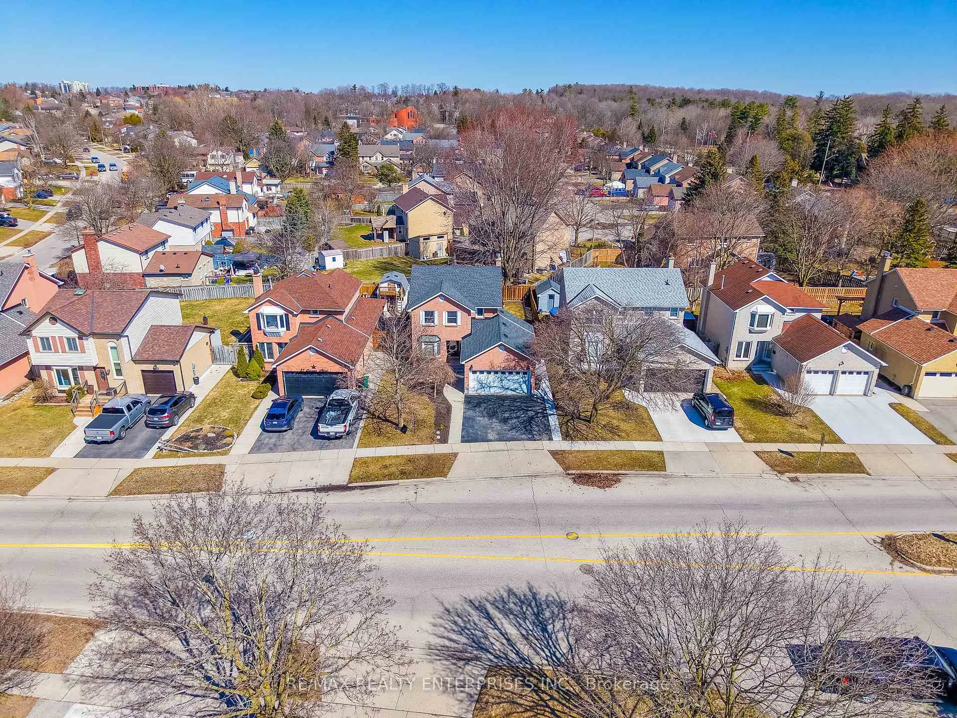 Photo 3 of 23 Cowan Boulevard, Cambridge, Sheldon-Conestoga — HOMEH