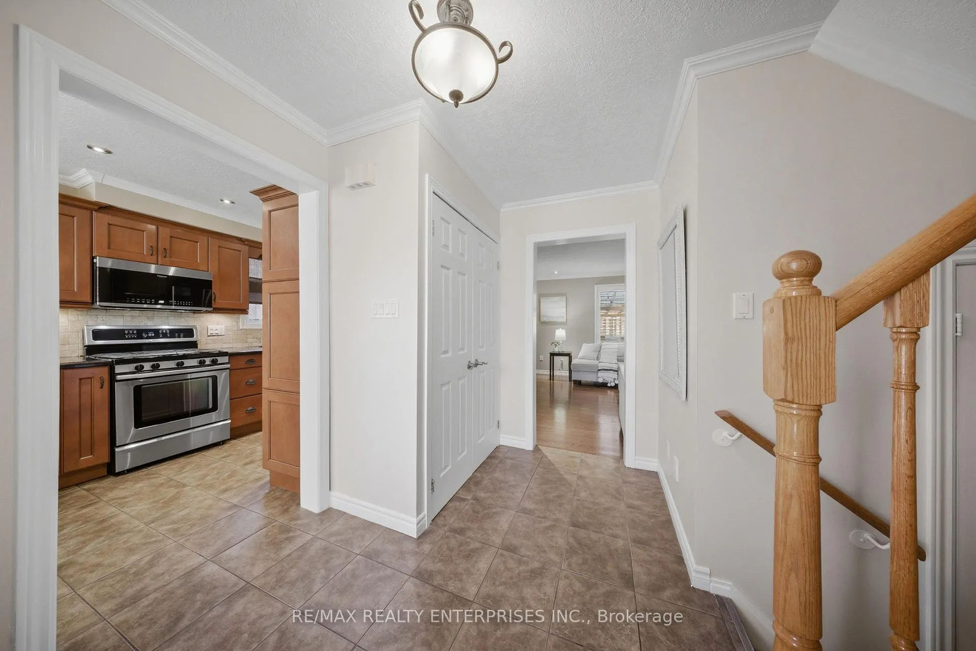Photo 5 of 23 Cowan Boulevard, Cambridge, Sheldon-Conestoga — HOMEH