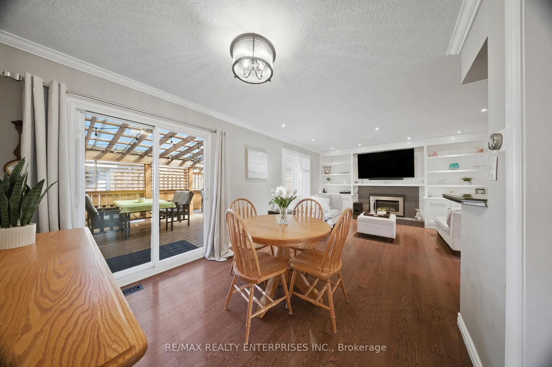 Photo 11 of 23 Cowan Boulevard, Cambridge, Sheldon-Conestoga — HOMEH