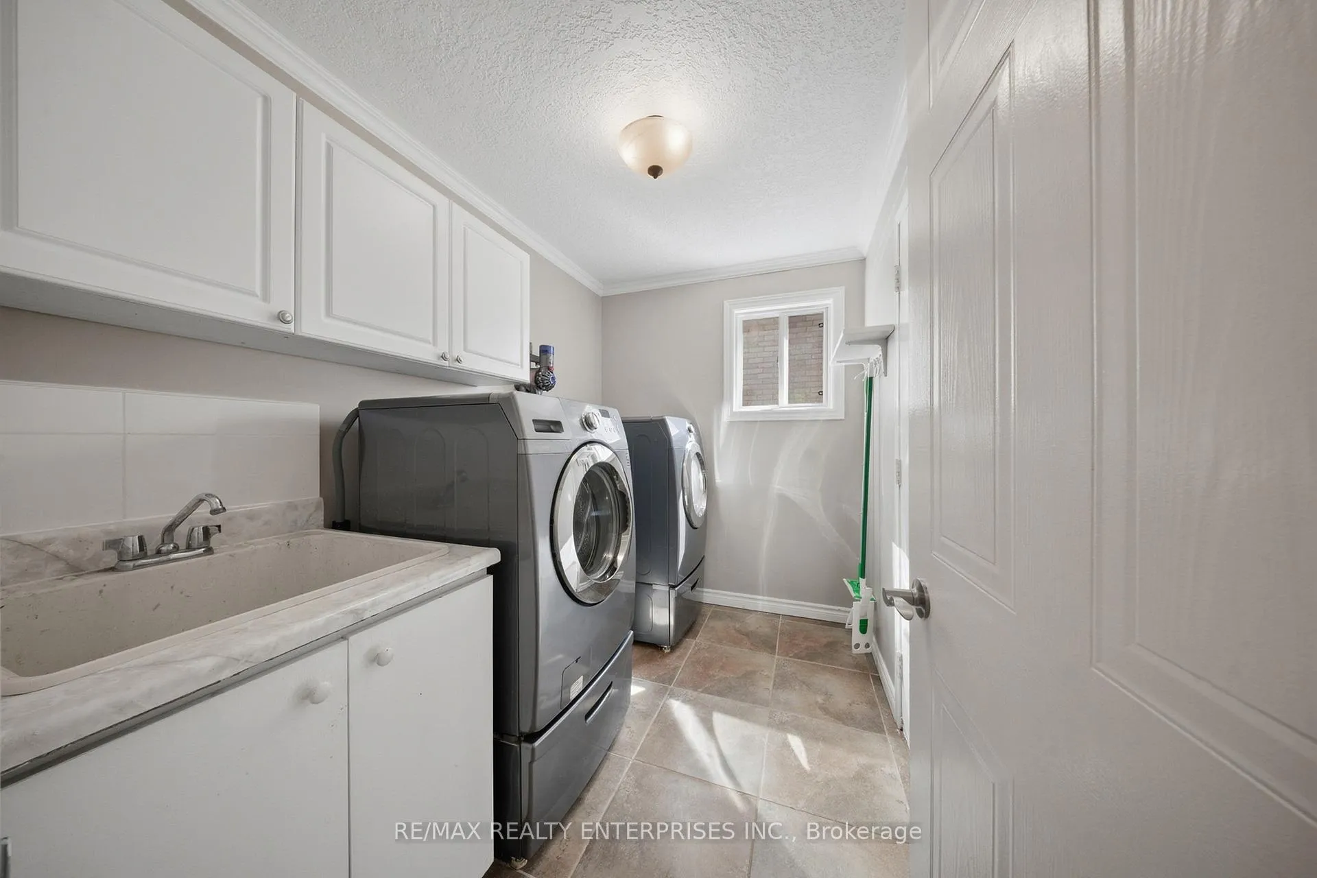 Photo 25 of 23 Cowan Boulevard, Cambridge, Sheldon-Conestoga — HOMEH