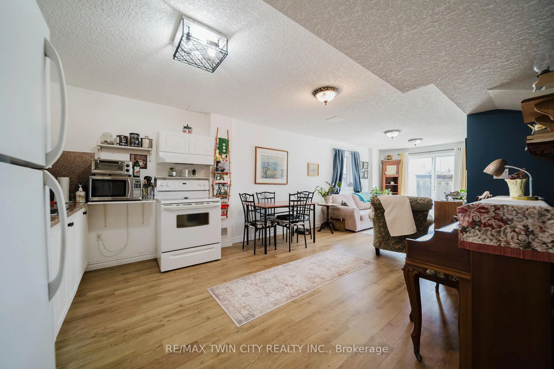 Photo 34 of 90 Captain Mccallum Drive, Wilmot — HOMEH