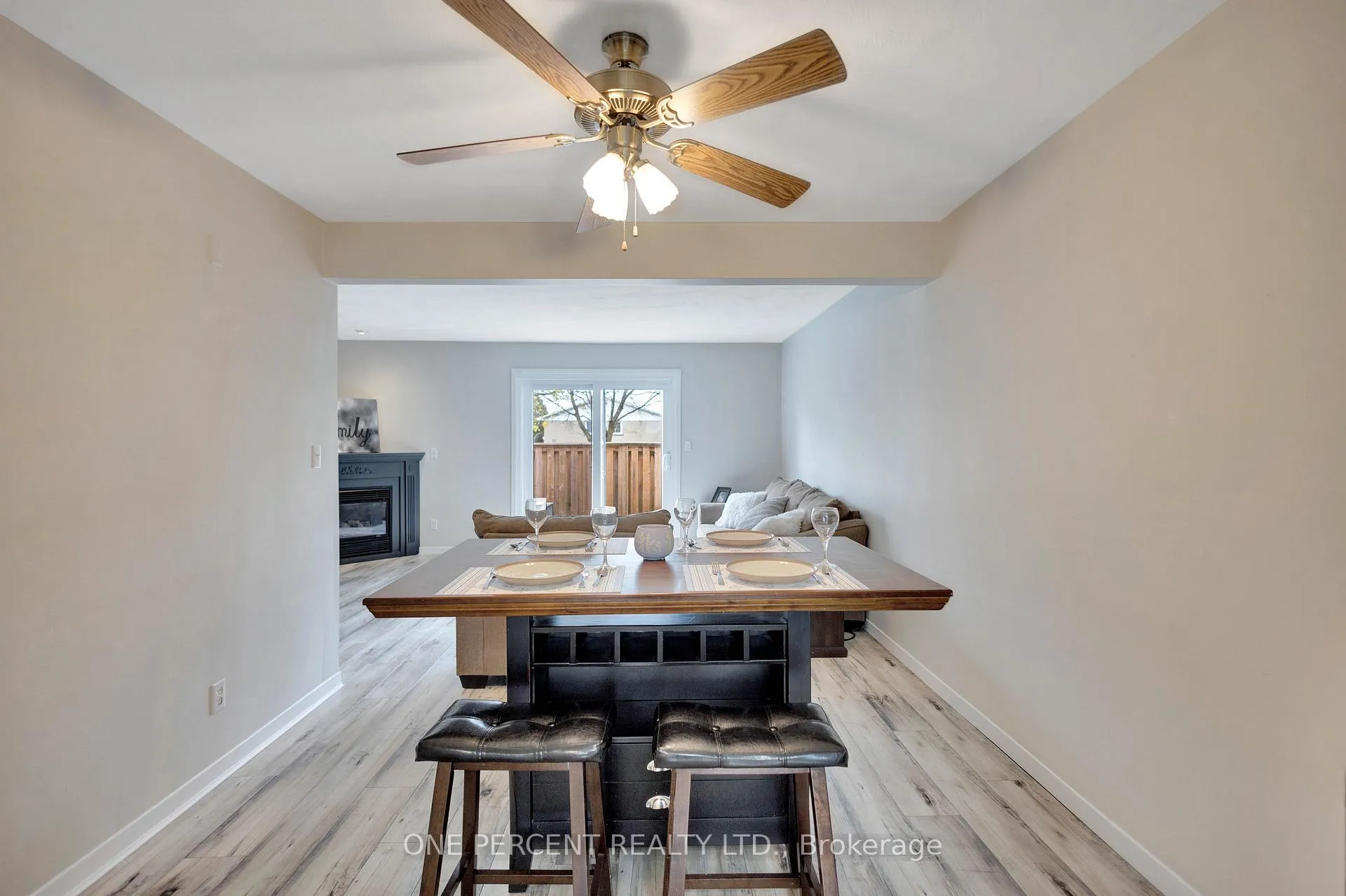 Photo 6 of 32 Montclair Crescent, Norfolk, Simcoe — HOMEH