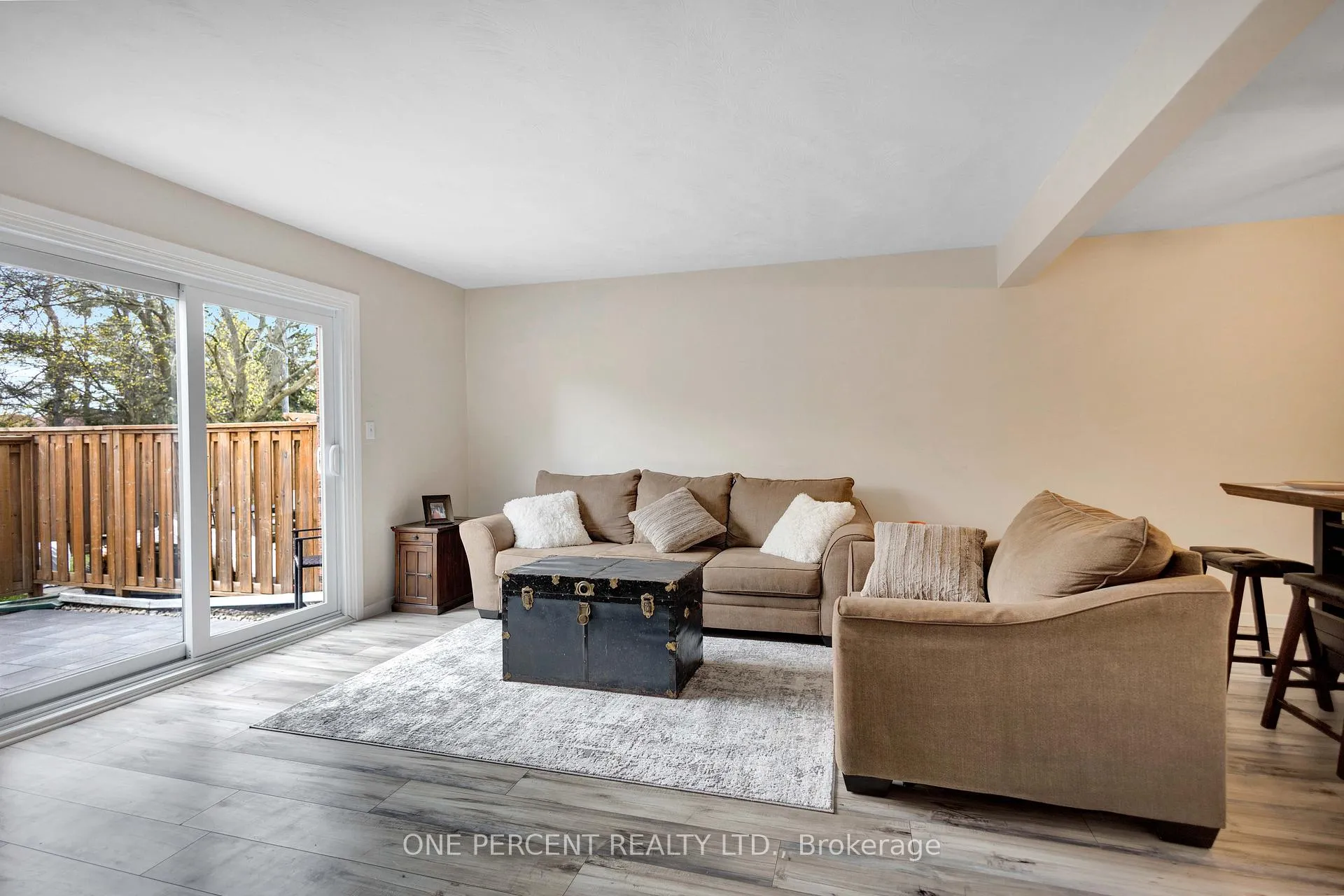 Photo 8 of 32 Montclair Crescent, Norfolk, Simcoe — HOMEH