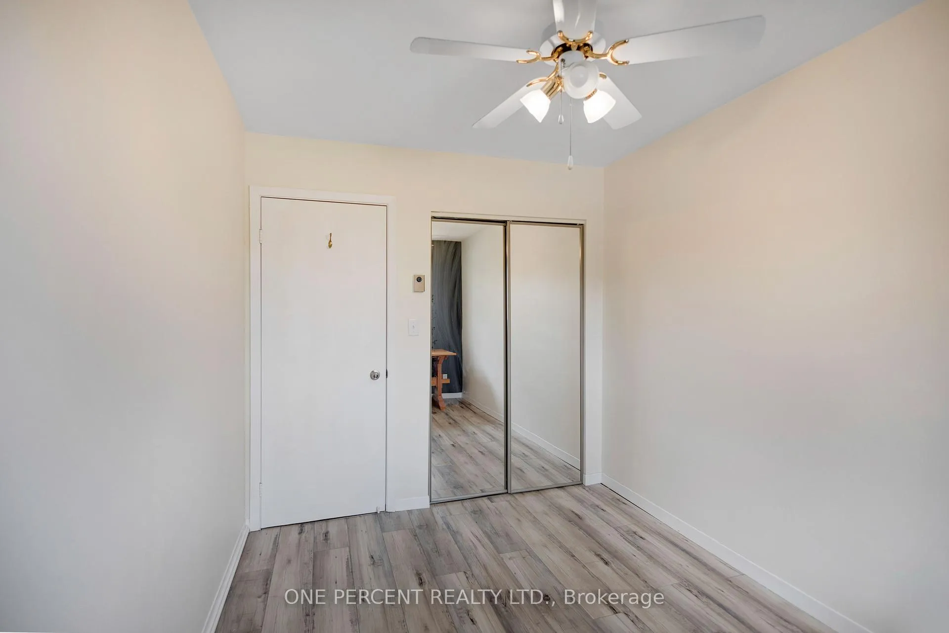 Photo 19 of 32 Montclair Crescent, Norfolk, Simcoe — HOMEH