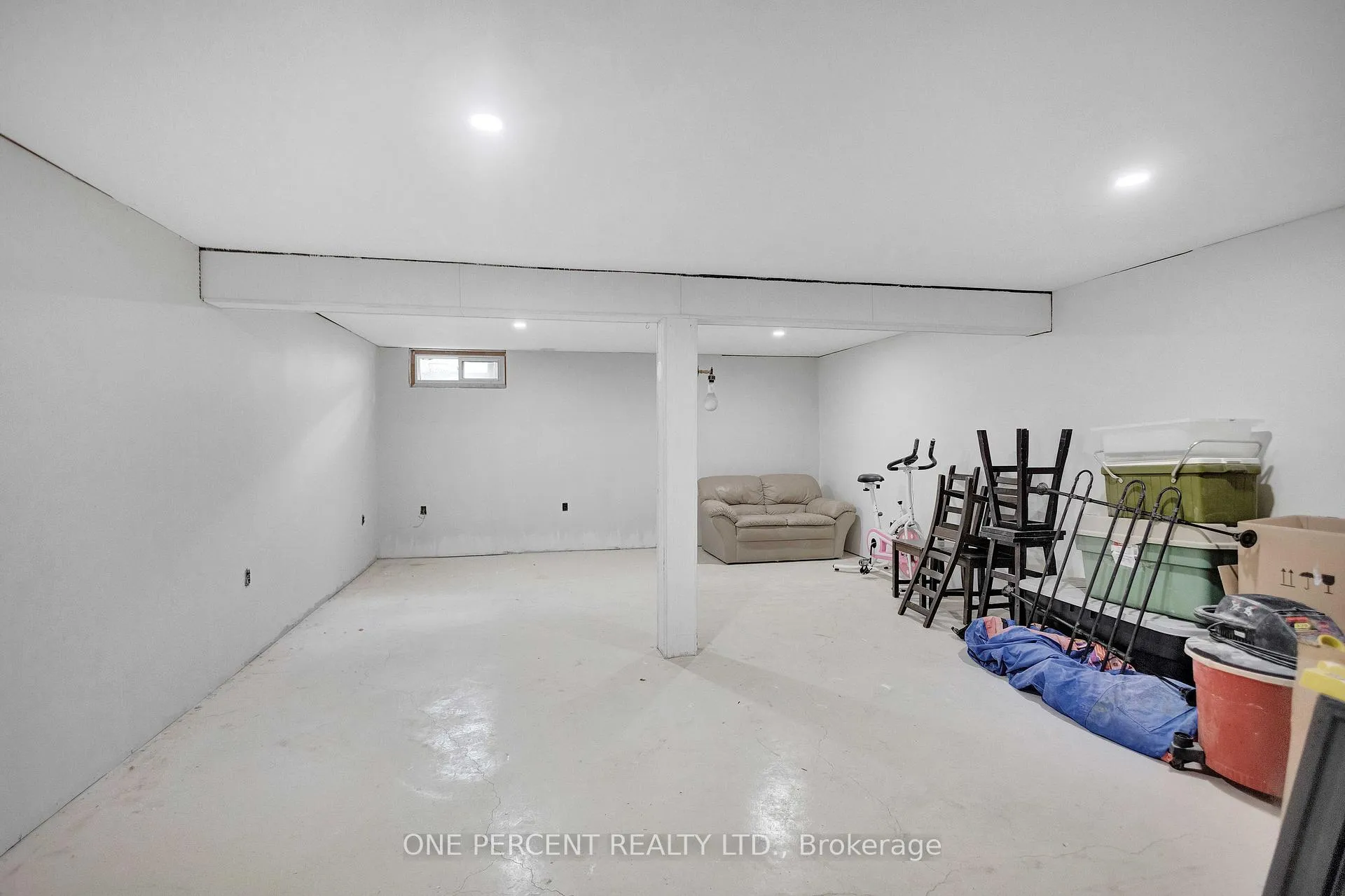 Photo 22 of 32 Montclair Crescent, Norfolk, Simcoe — HOMEH