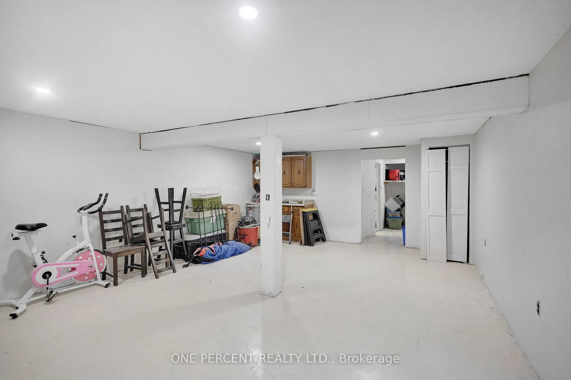 Photo 23 of 32 Montclair Crescent, Norfolk, Simcoe — HOMEH