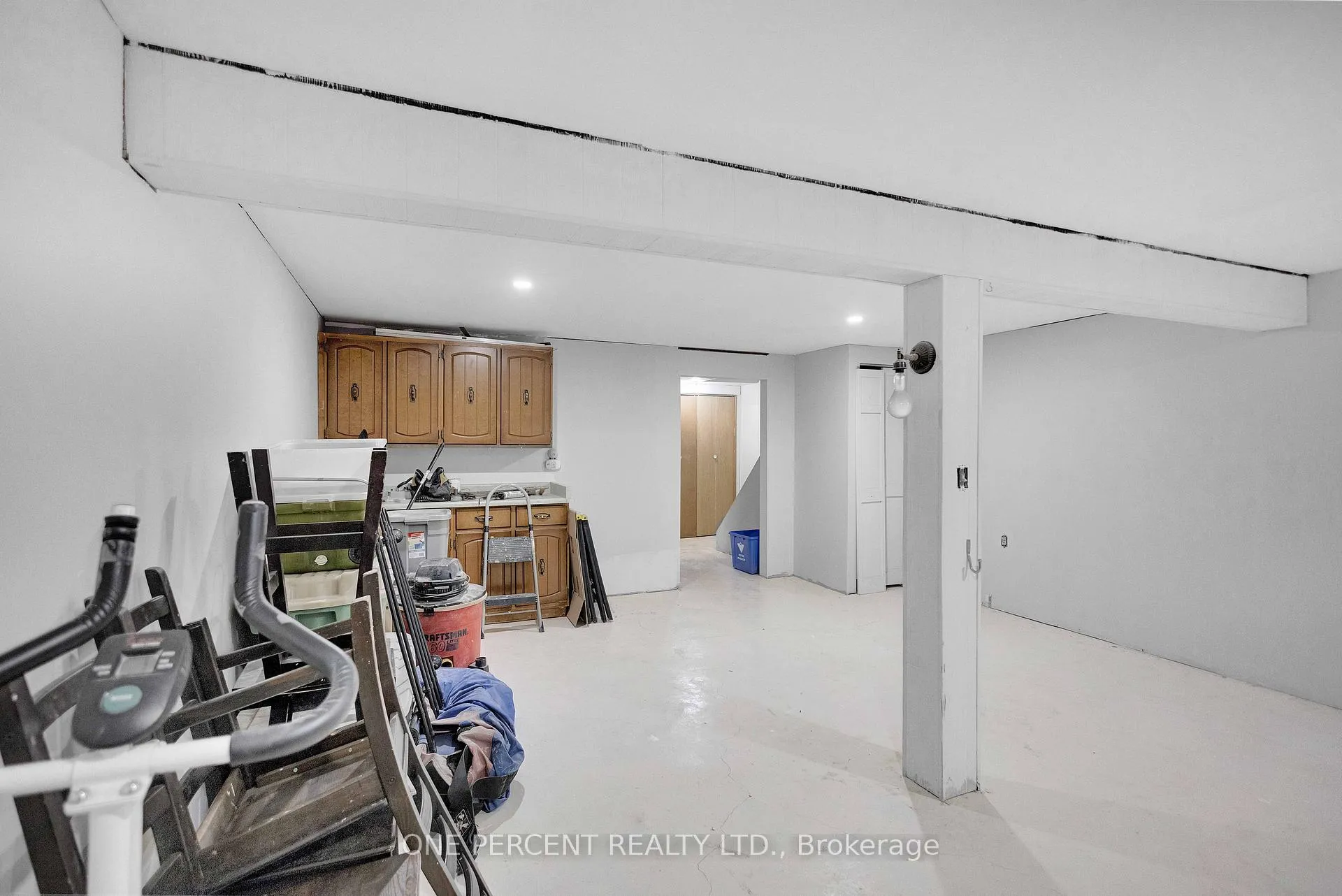 Photo 24 of 32 Montclair Crescent, Norfolk, Simcoe — HOMEH