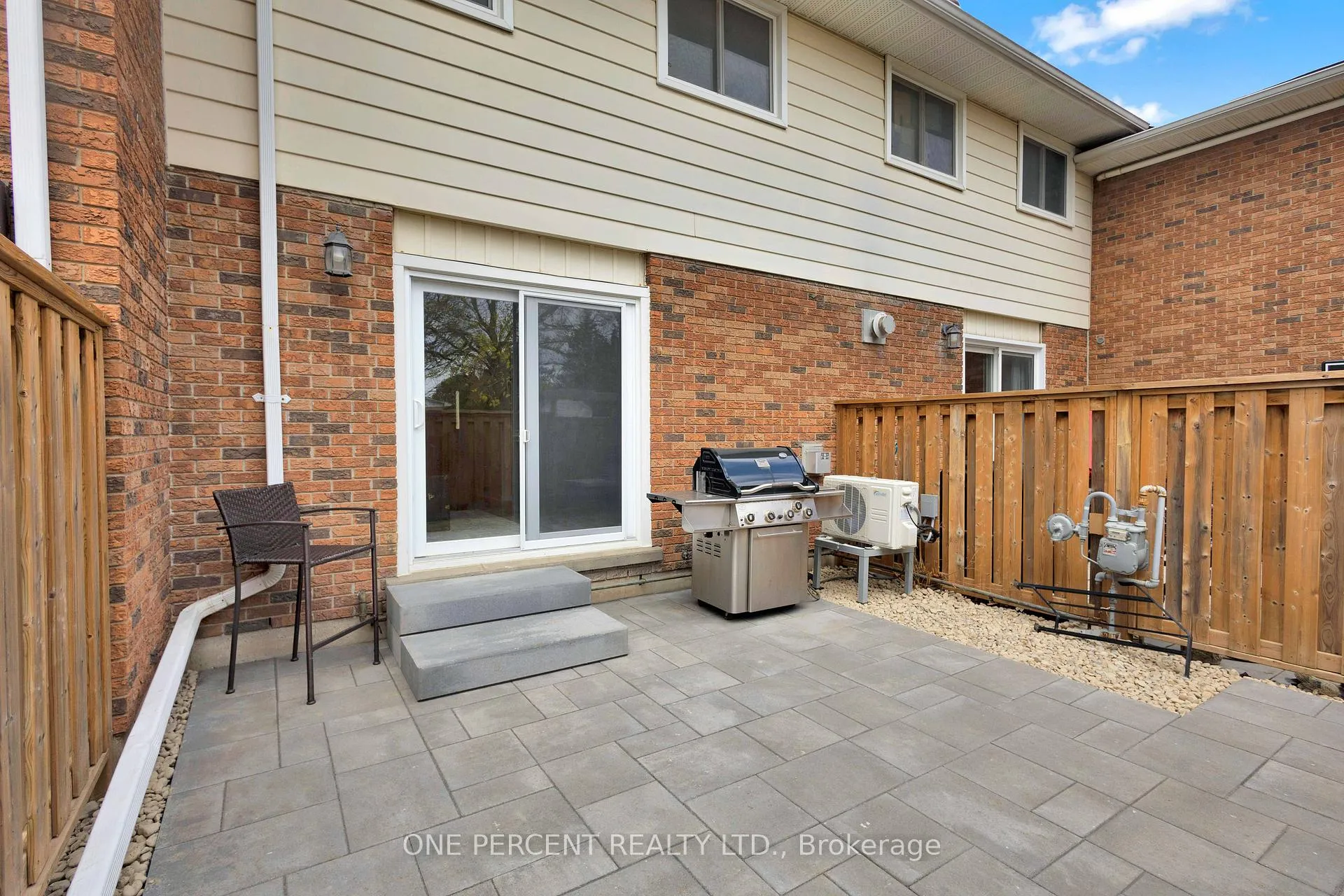 Photo 25 of 32 Montclair Crescent, Norfolk, Simcoe — HOMEH