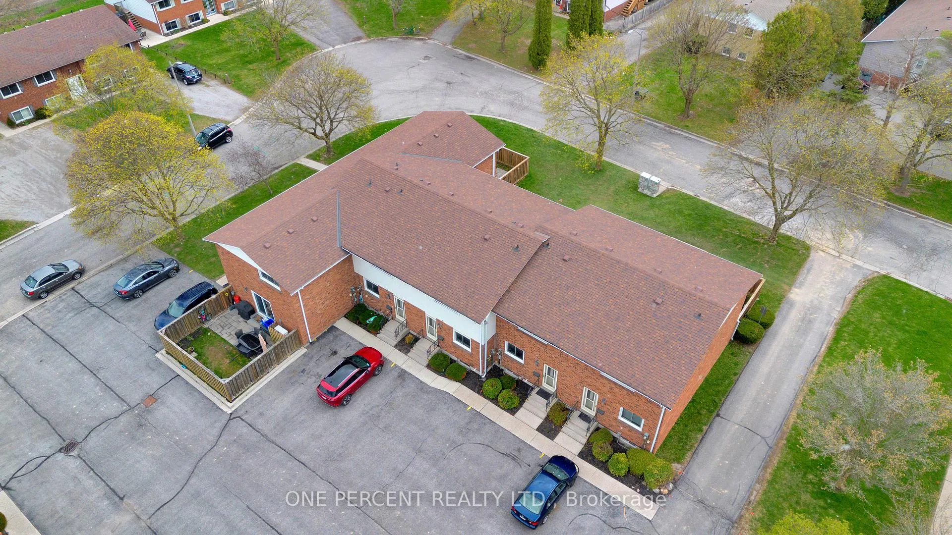 Photo 28 of 32 Montclair Crescent, Norfolk, Simcoe — HOMEH