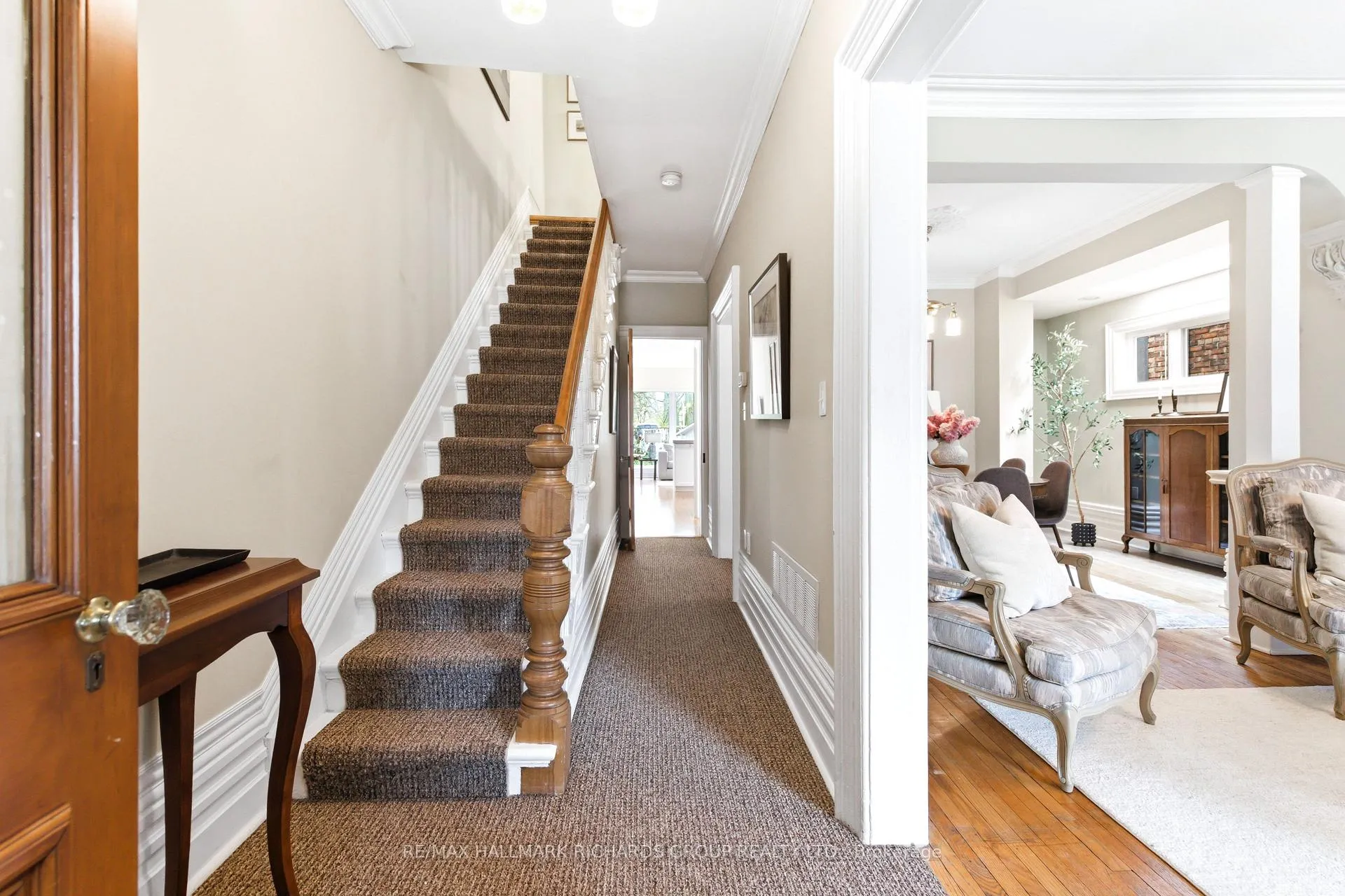 Photo 4 of 33 Swanwick Avenue, Toronto, East End-Danforth — HOMEH