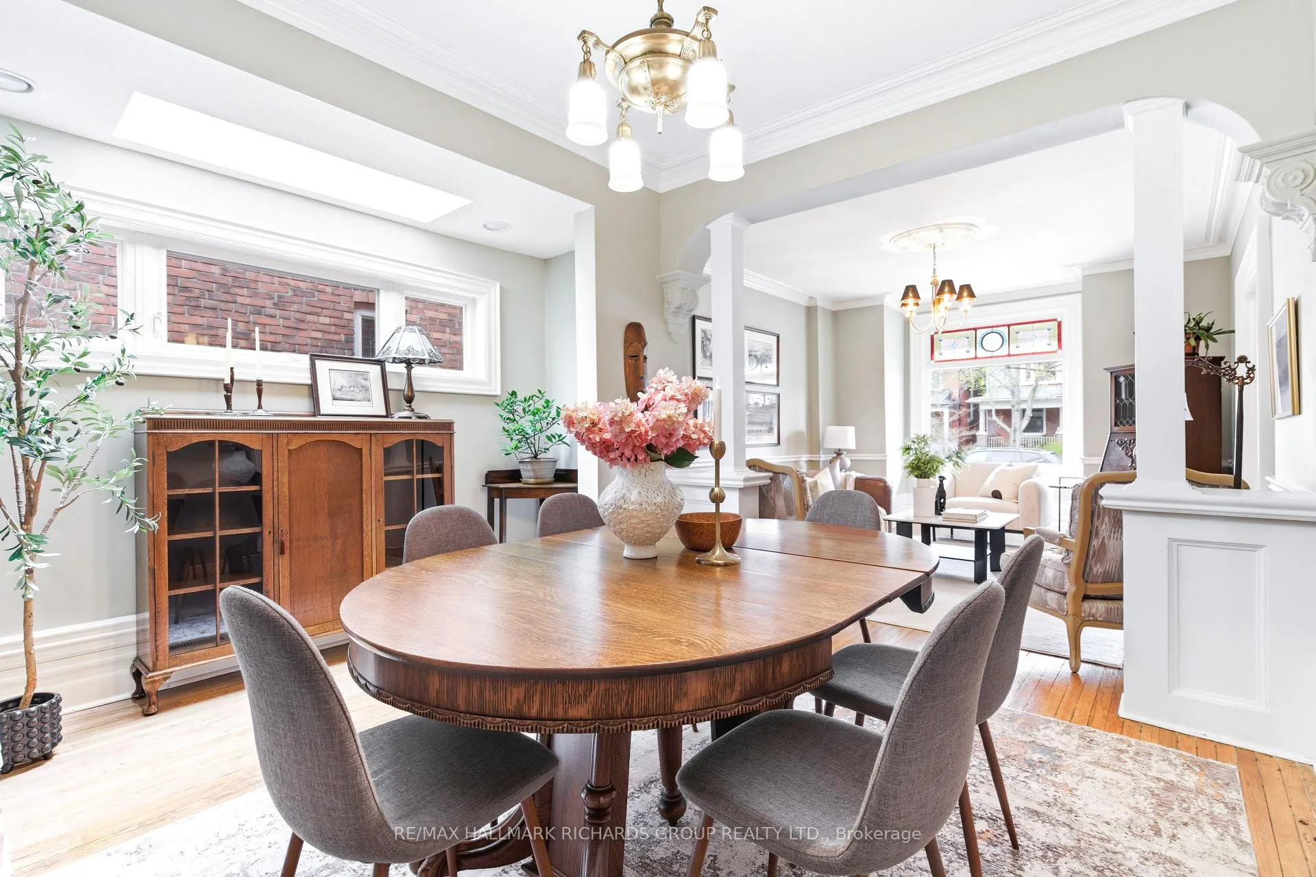 Photo 10 of 33 Swanwick Avenue, Toronto, East End-Danforth — HOMEH