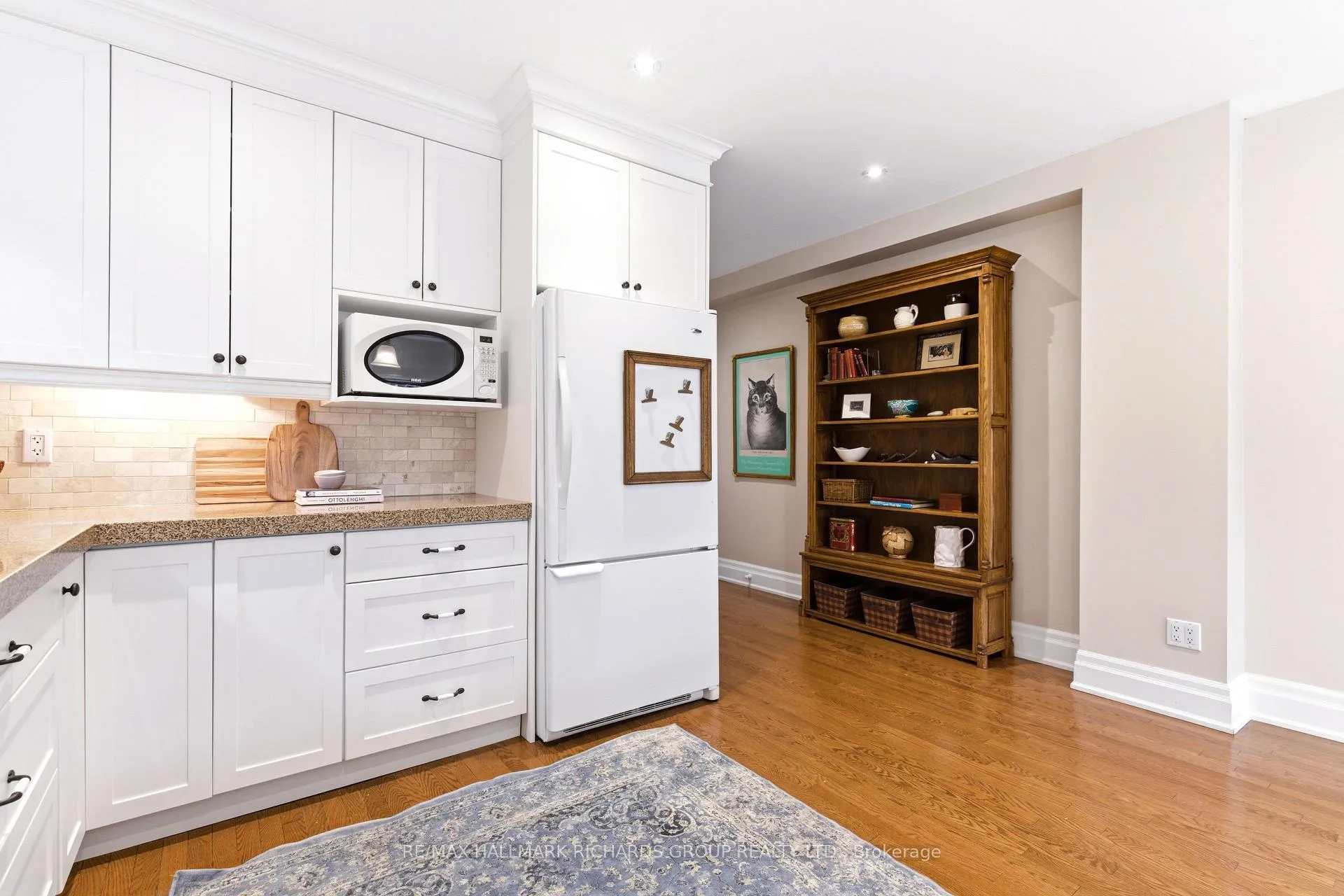Photo 14 of 33 Swanwick Avenue, Toronto, East End-Danforth — HOMEH