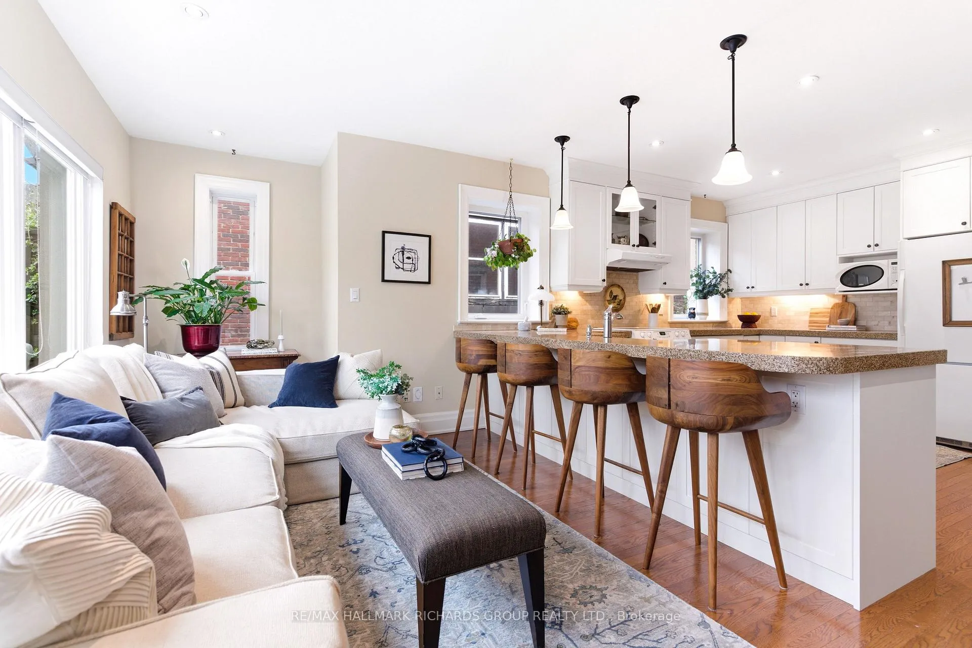 Photo 16 of 33 Swanwick Avenue, Toronto, East End-Danforth — HOMEH