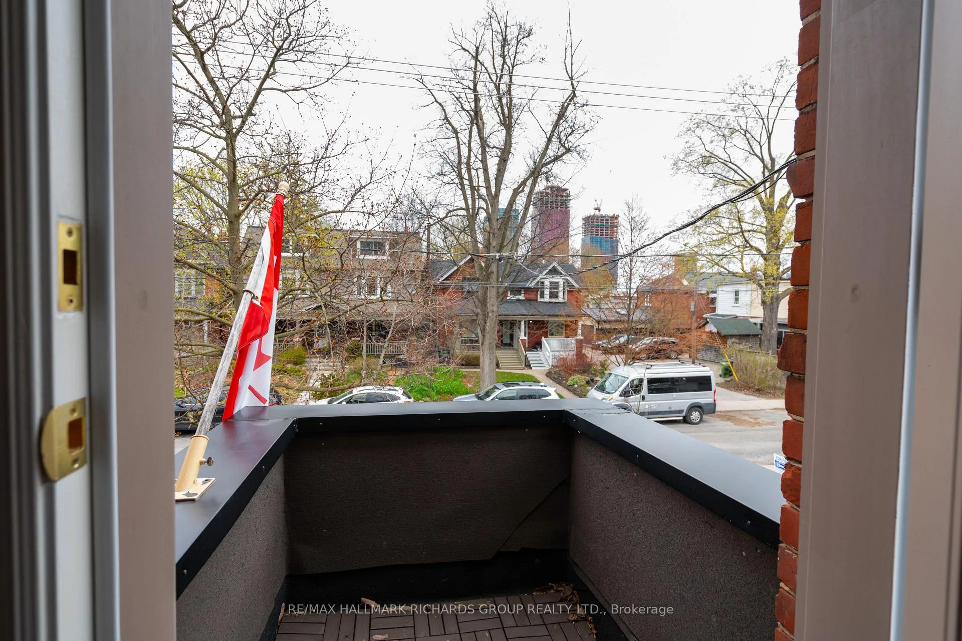 Photo 23 of 33 Swanwick Avenue, Toronto, East End-Danforth — HOMEH