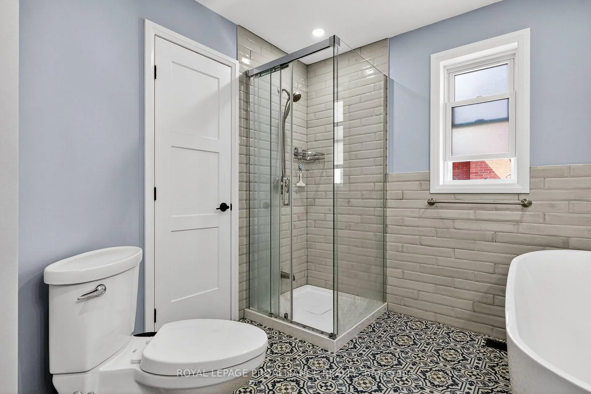 Photo 11 of 387 Mathew Street, Cobourg — HOMEH