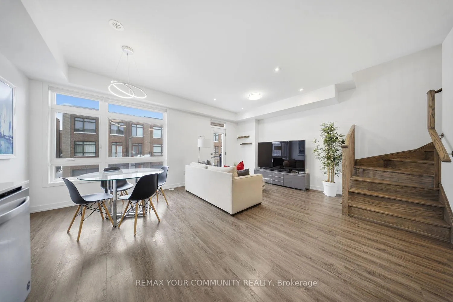 Photo 20 of 21 Hearne Street, Vaughan, Vaughan Grove — HOMEH