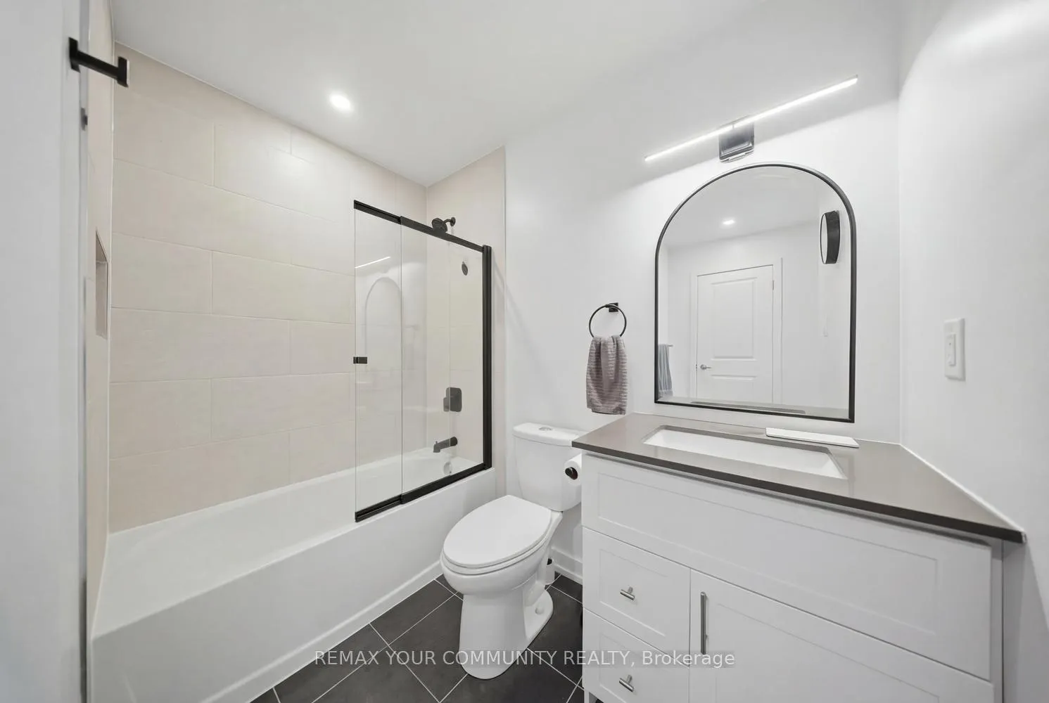 Photo 31 of 21 Hearne Street, Vaughan, Vaughan Grove — HOMEH