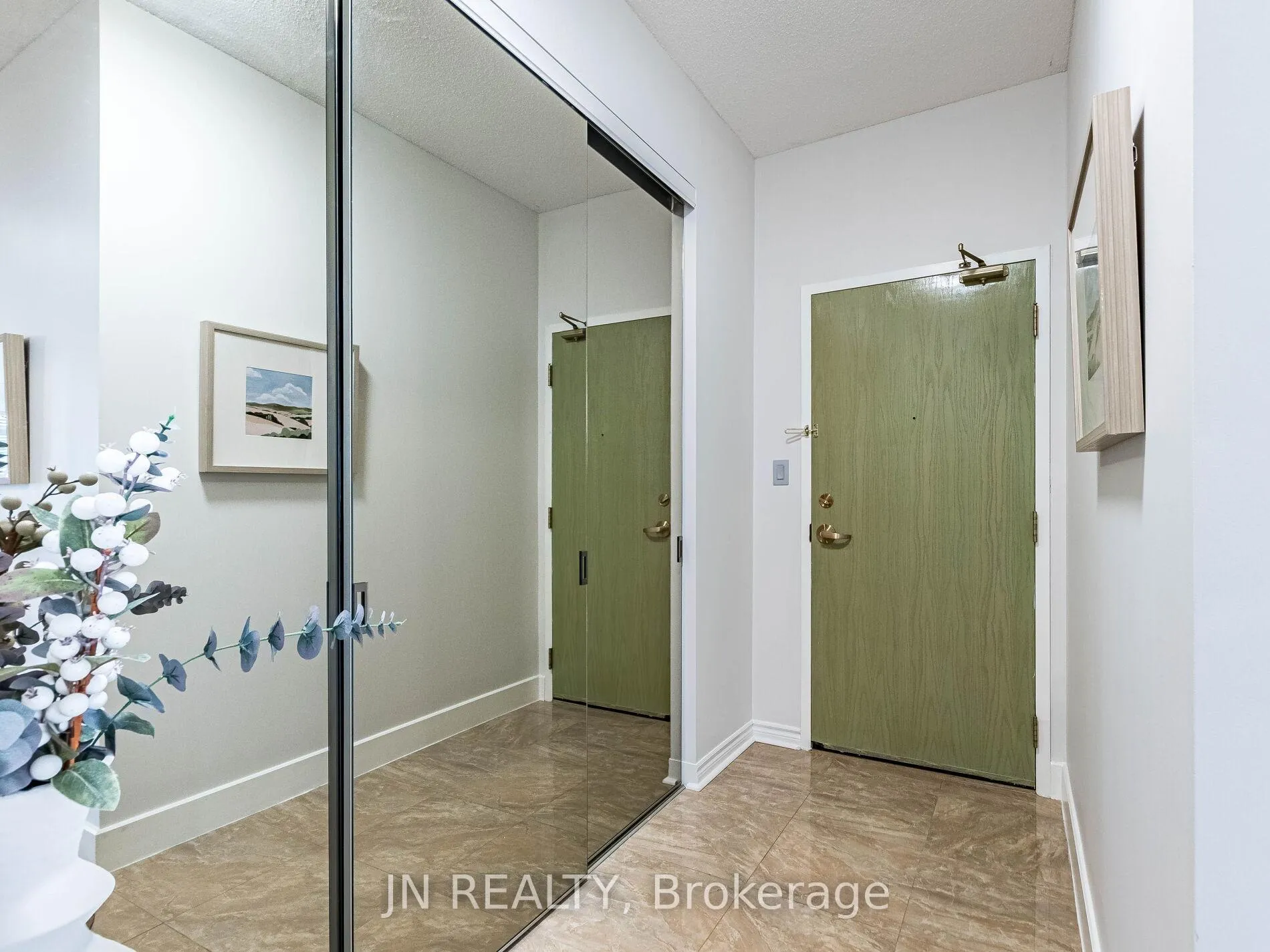 Photo 7 of Unit 109, 10 Dayspring Circle, Brampton, Goreway Drive Corridor — HOMEH