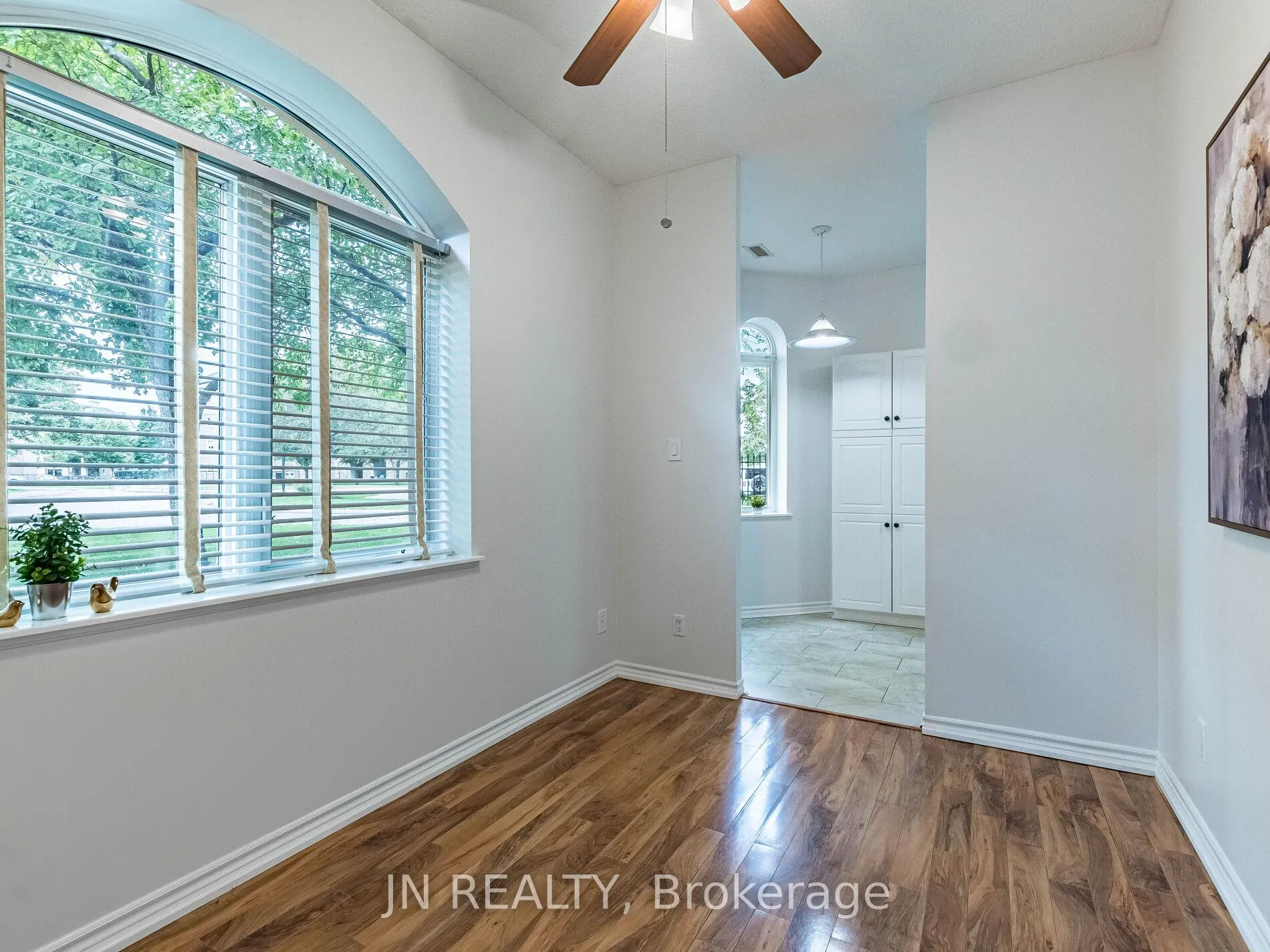 Photo 12 of Unit 109, 10 Dayspring Circle, Brampton, Goreway Drive Corridor — HOMEH