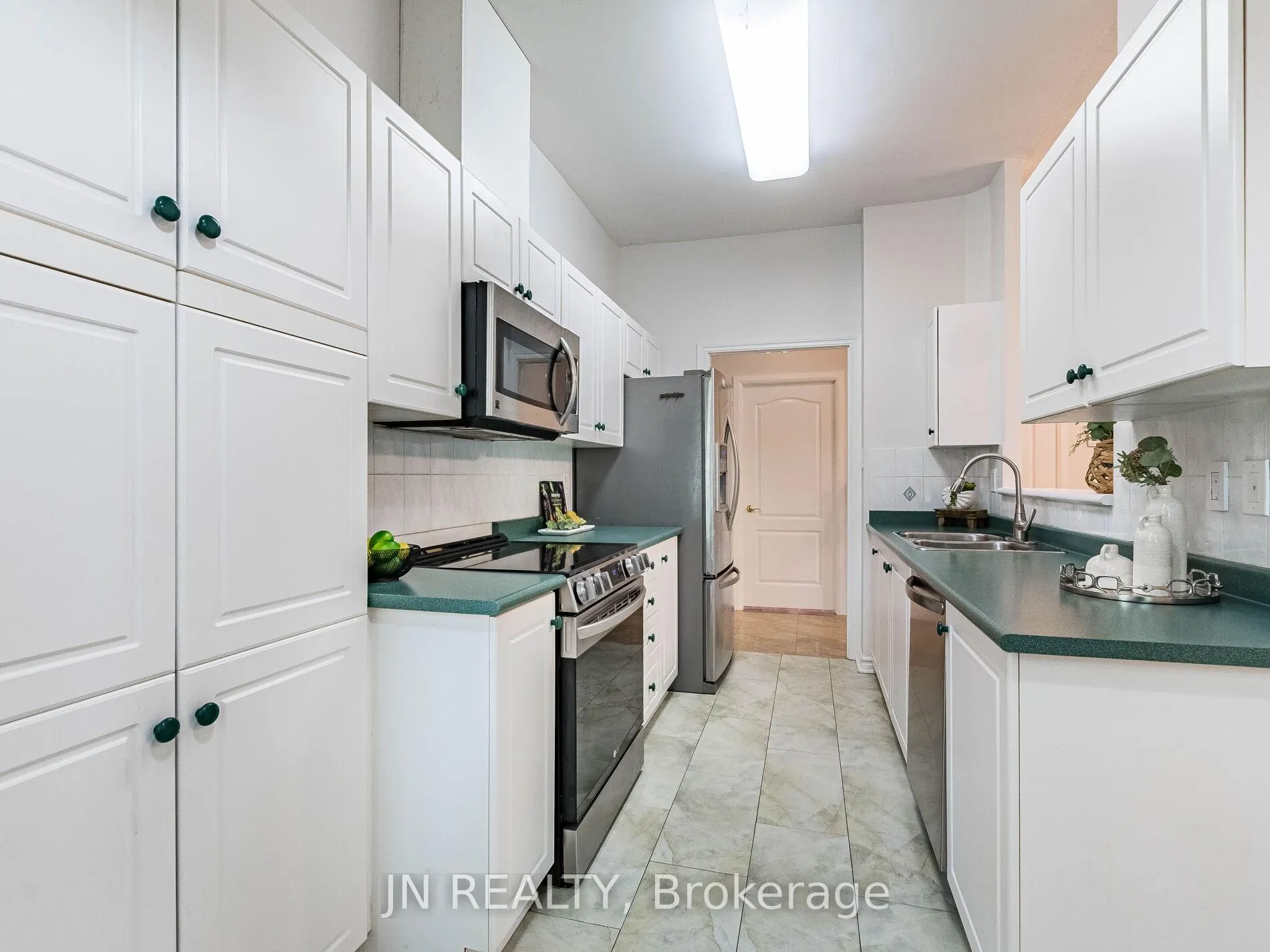 Photo 16 of Unit 109, 10 Dayspring Circle, Brampton, Goreway Drive Corridor — HOMEH