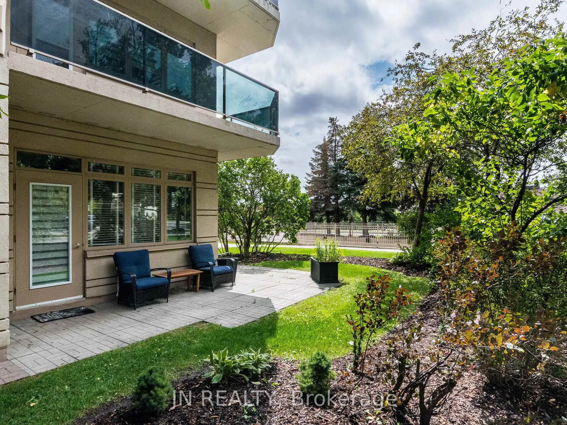 Photo 38 of Unit 109, 10 Dayspring Circle, Brampton, Goreway Drive Corridor — HOMEH
