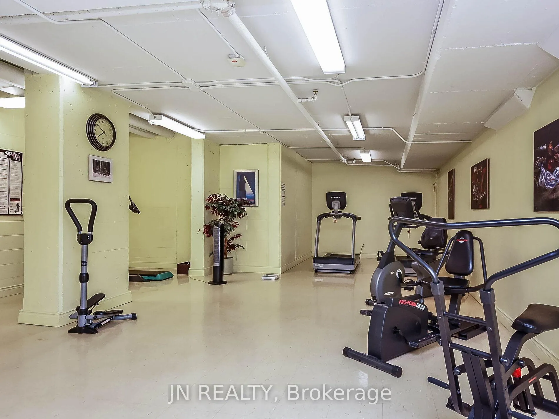 Photo 42 of Unit 109, 10 Dayspring Circle, Brampton, Goreway Drive Corridor — HOMEH