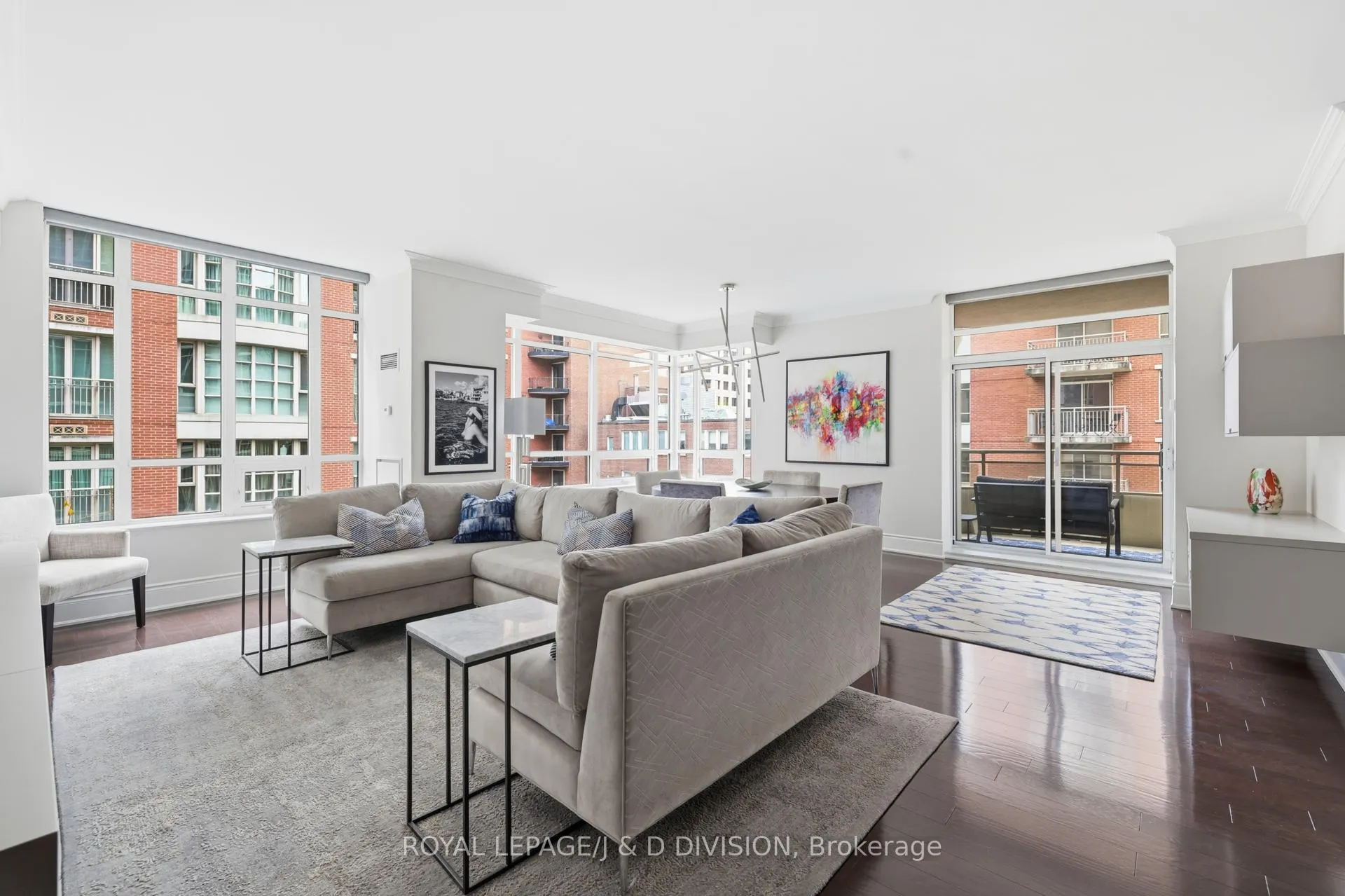 Photo 5 of Unit 401, 55 Delisle Avenue, Toronto, Yonge-St. Clair — HOMEH