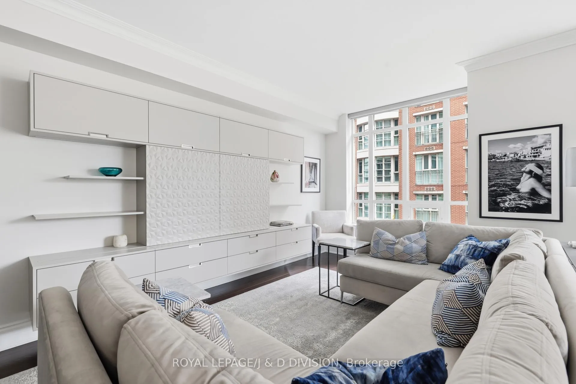 Photo 6 of Unit 401, 55 Delisle Avenue, Toronto, Yonge-St. Clair — HOMEH