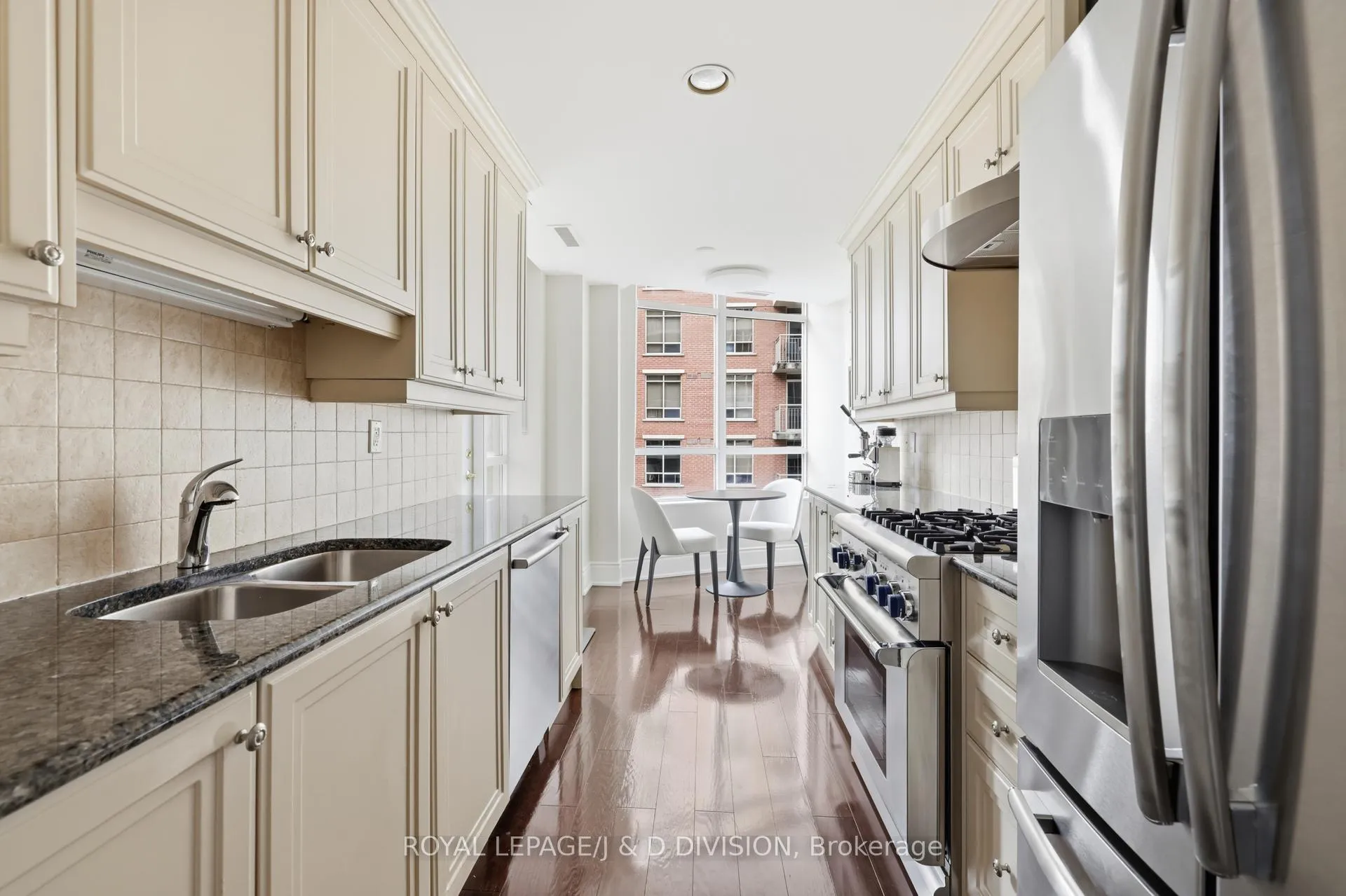 Photo 13 of Unit 401, 55 Delisle Avenue, Toronto, Yonge-St. Clair — HOMEH