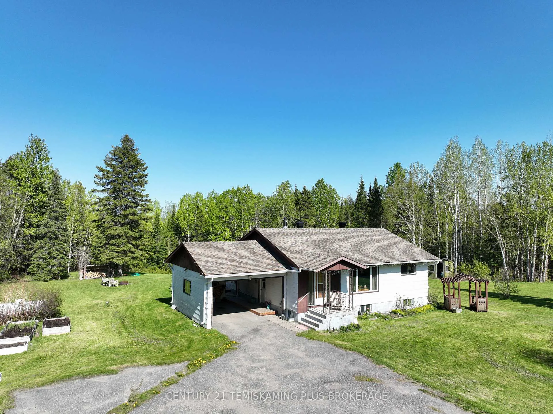 Photo 2 of 974641 567 Highway, Timiskaming, TIM - Outside - Rural — HOMEH