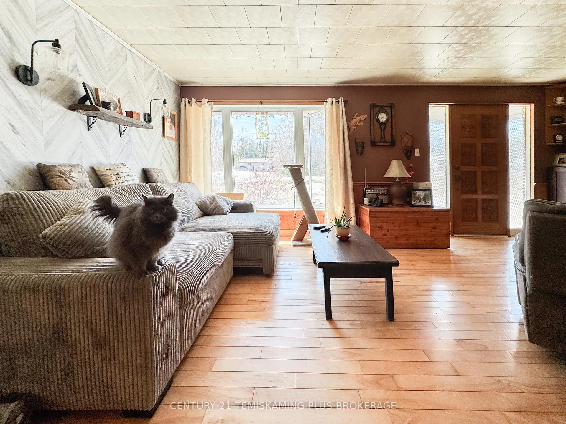 Photo 5 of 974641 567 Highway, Timiskaming, TIM - Outside - Rural — HOMEH