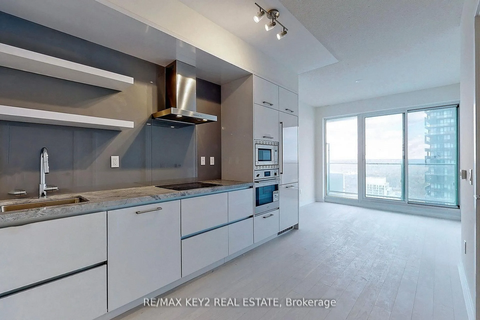 Photo 5 of Unit 4510, 2221 Yonge Street, Toronto, Mount Pleasant West — HOMEH