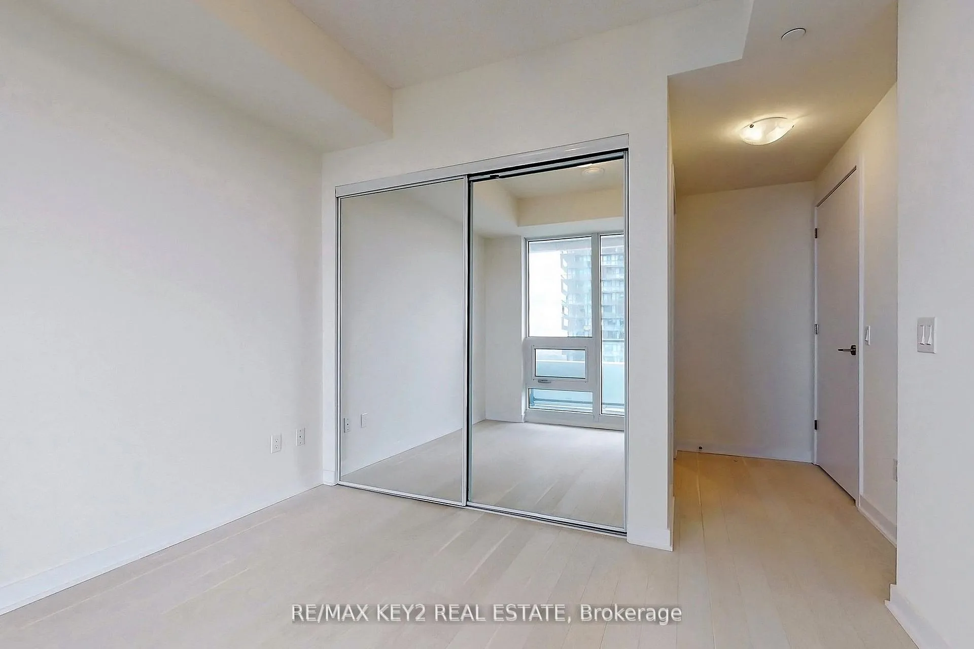 Photo 12 of Unit 4510, 2221 Yonge Street, Toronto, Mount Pleasant West — HOMEH