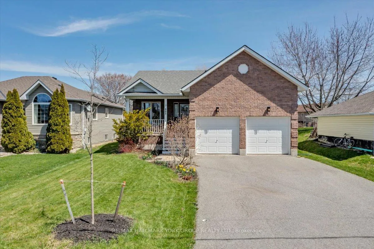 Photo 1 of 805 Poplar Avenue, Georgina, Historic Lakeshore Communities — HOMEH