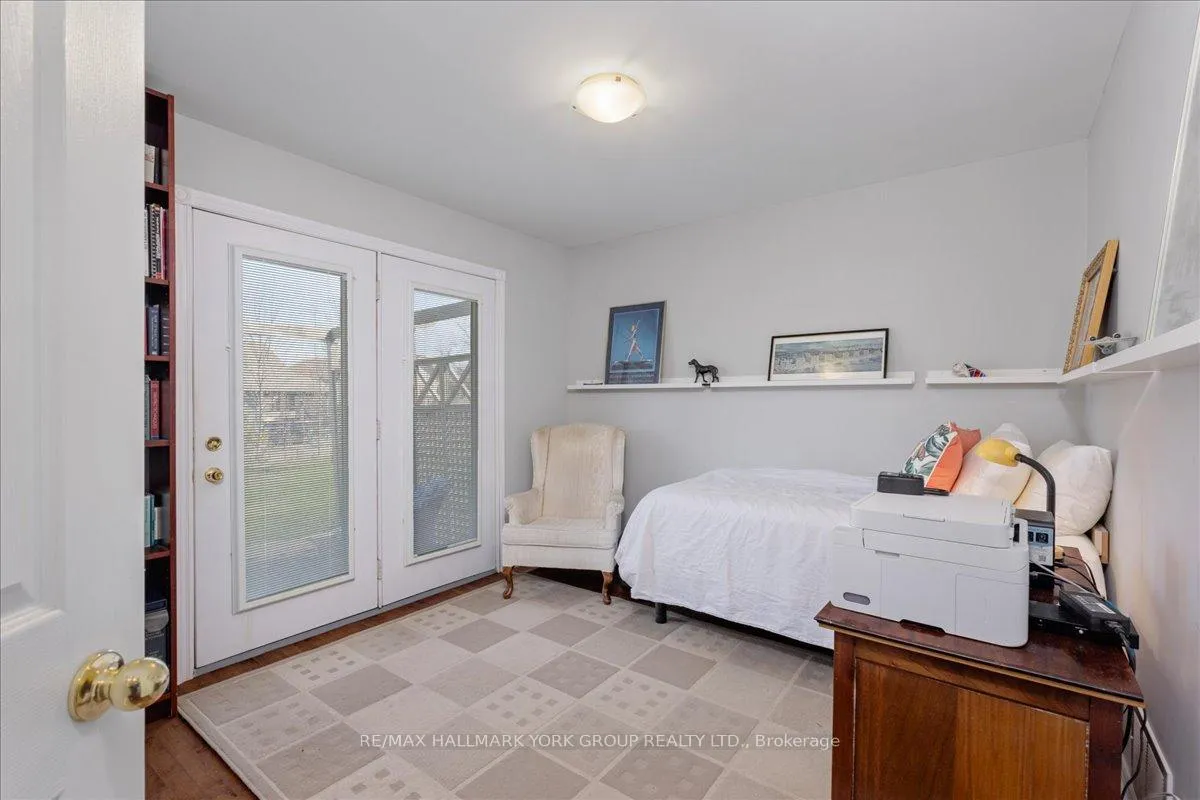 Photo 23 of 805 Poplar Avenue, Georgina, Historic Lakeshore Communities — HOMEH