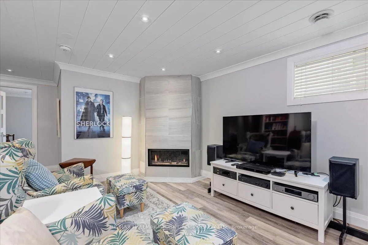 Photo 25 of 805 Poplar Avenue, Georgina, Historic Lakeshore Communities — HOMEH