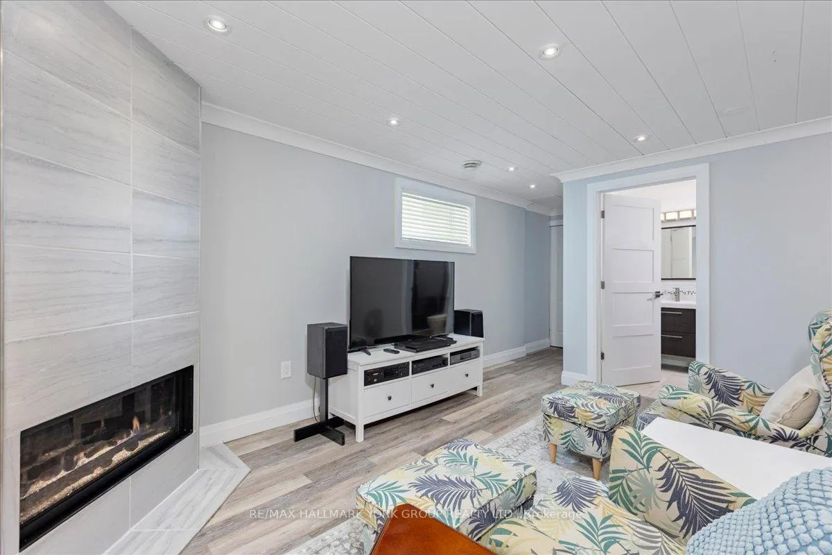 Photo 26 of 805 Poplar Avenue, Georgina, Historic Lakeshore Communities — HOMEH