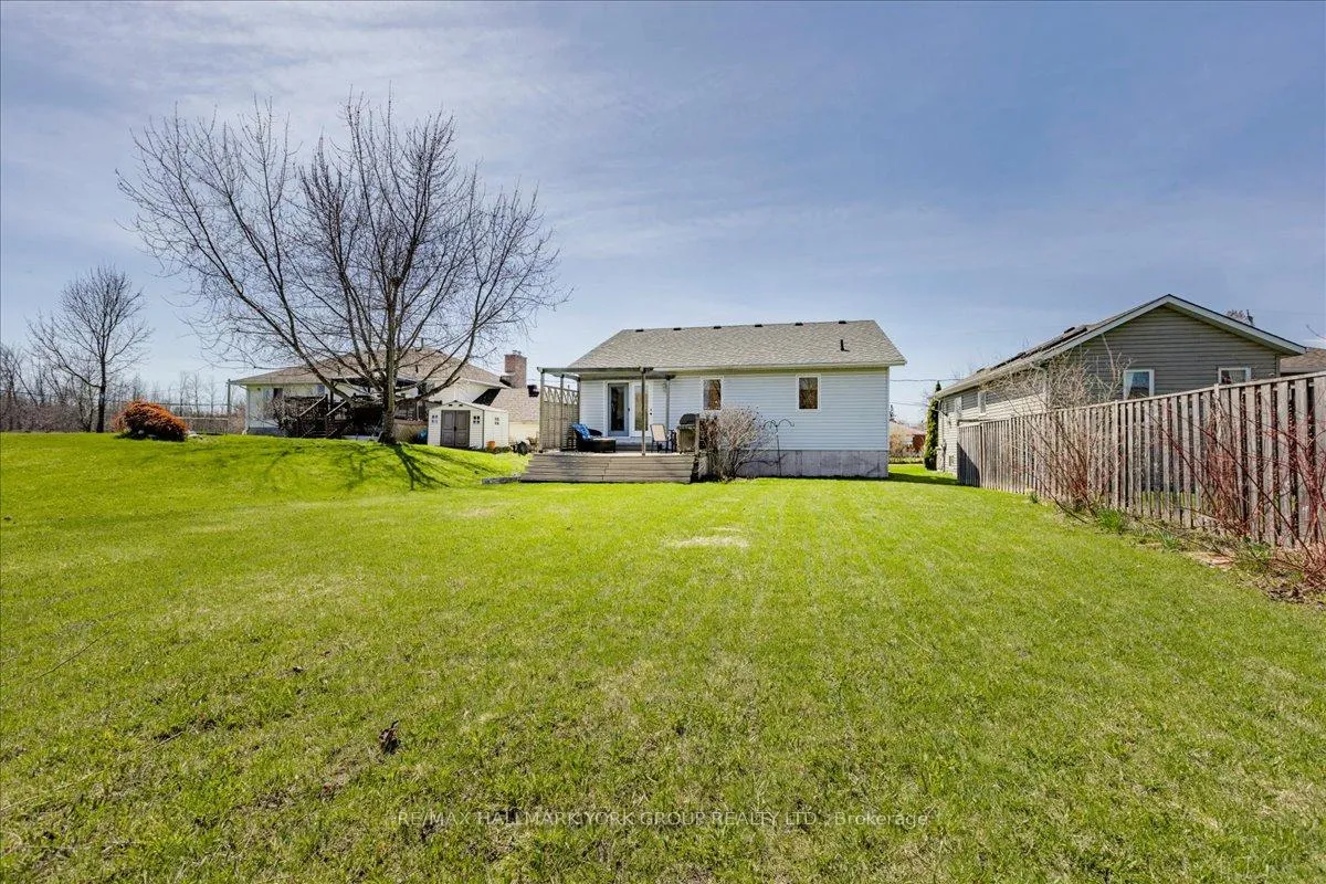 Photo 35 of 805 Poplar Avenue, Georgina, Historic Lakeshore Communities — HOMEH