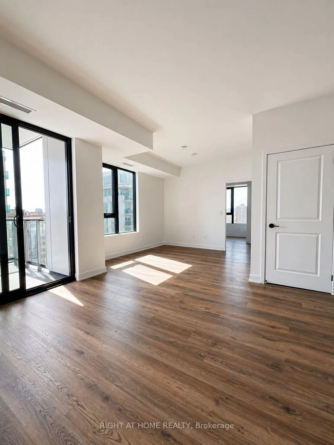 Photo 16 of Unit 1209, 2075 Lakeshore Road, Burlington, Brant — HOMEH