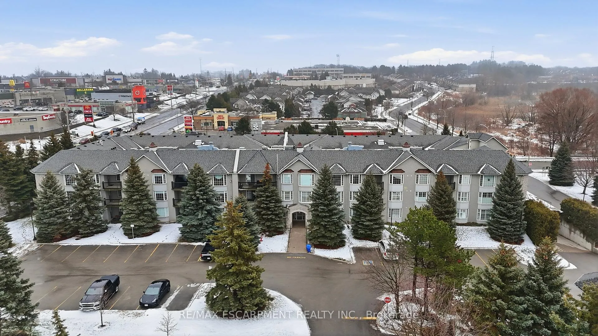 Photo 1 of Unit 302, 990 Golf Links Road, Hamilton, Meadowlands — HOMEH