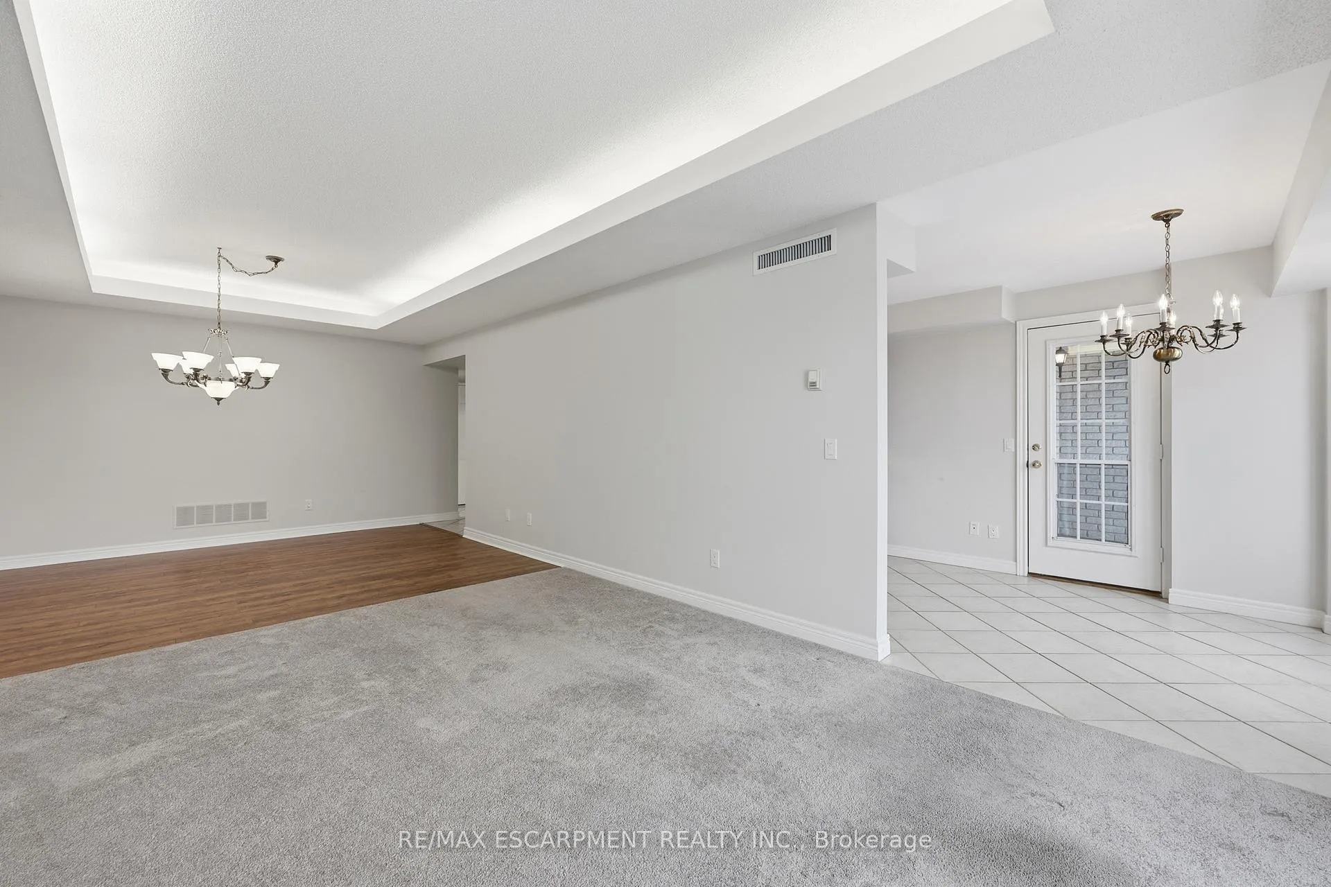 Photo 8 of Unit 302, 990 Golf Links Road, Hamilton, Meadowlands — HOMEH
